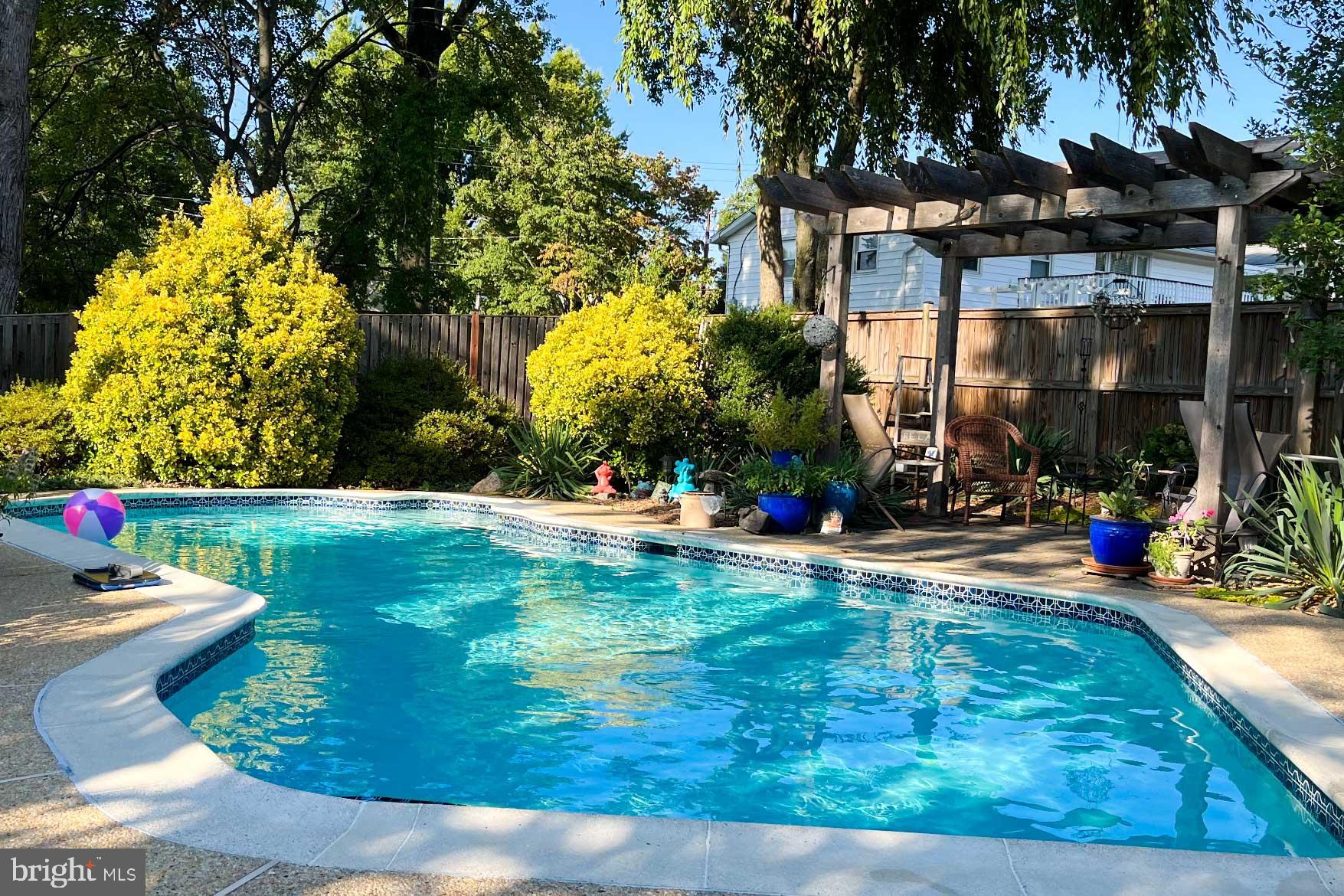 MILL CREEK TOWNE - Residential