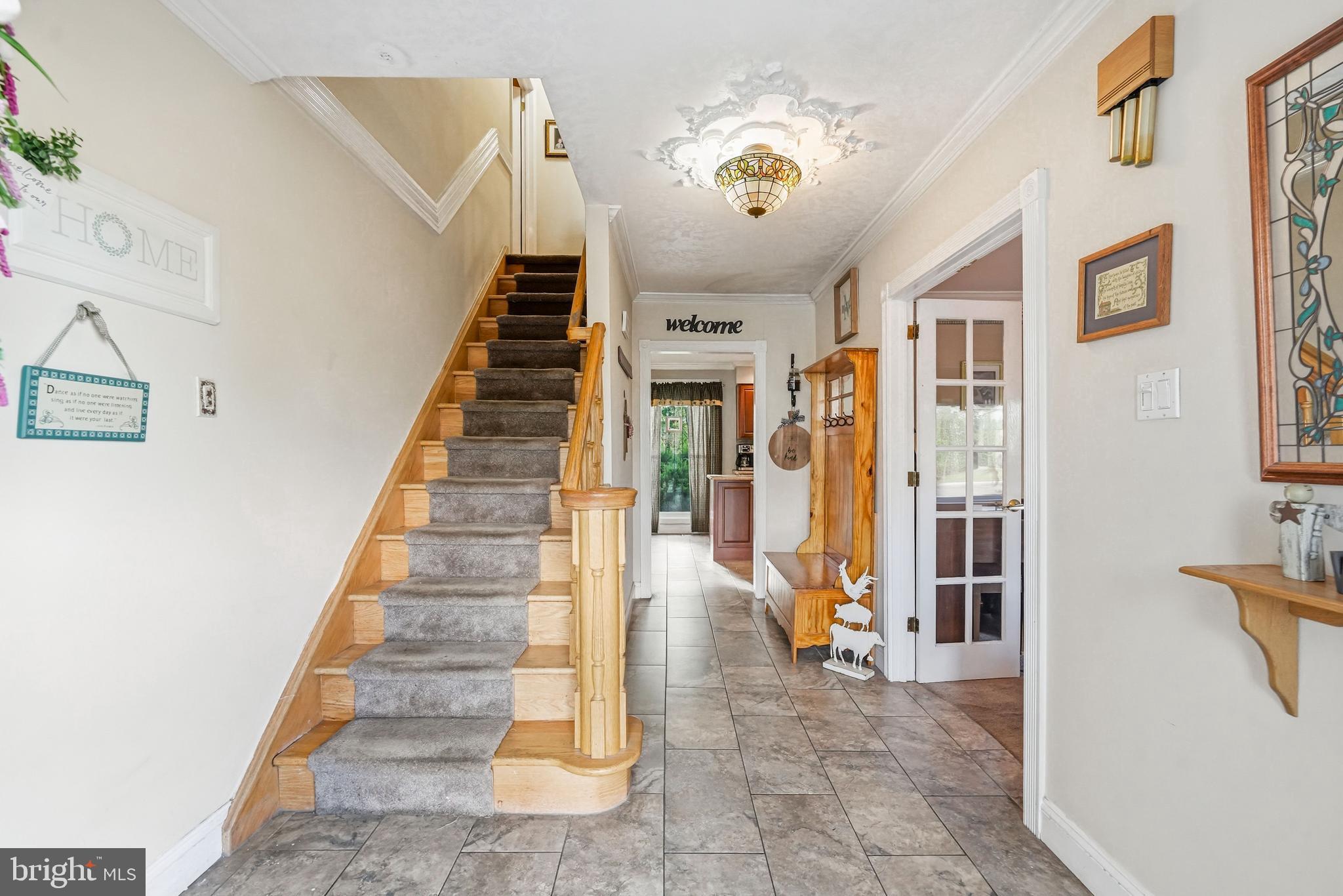 198 RAMBLEWOOD PARKWAY