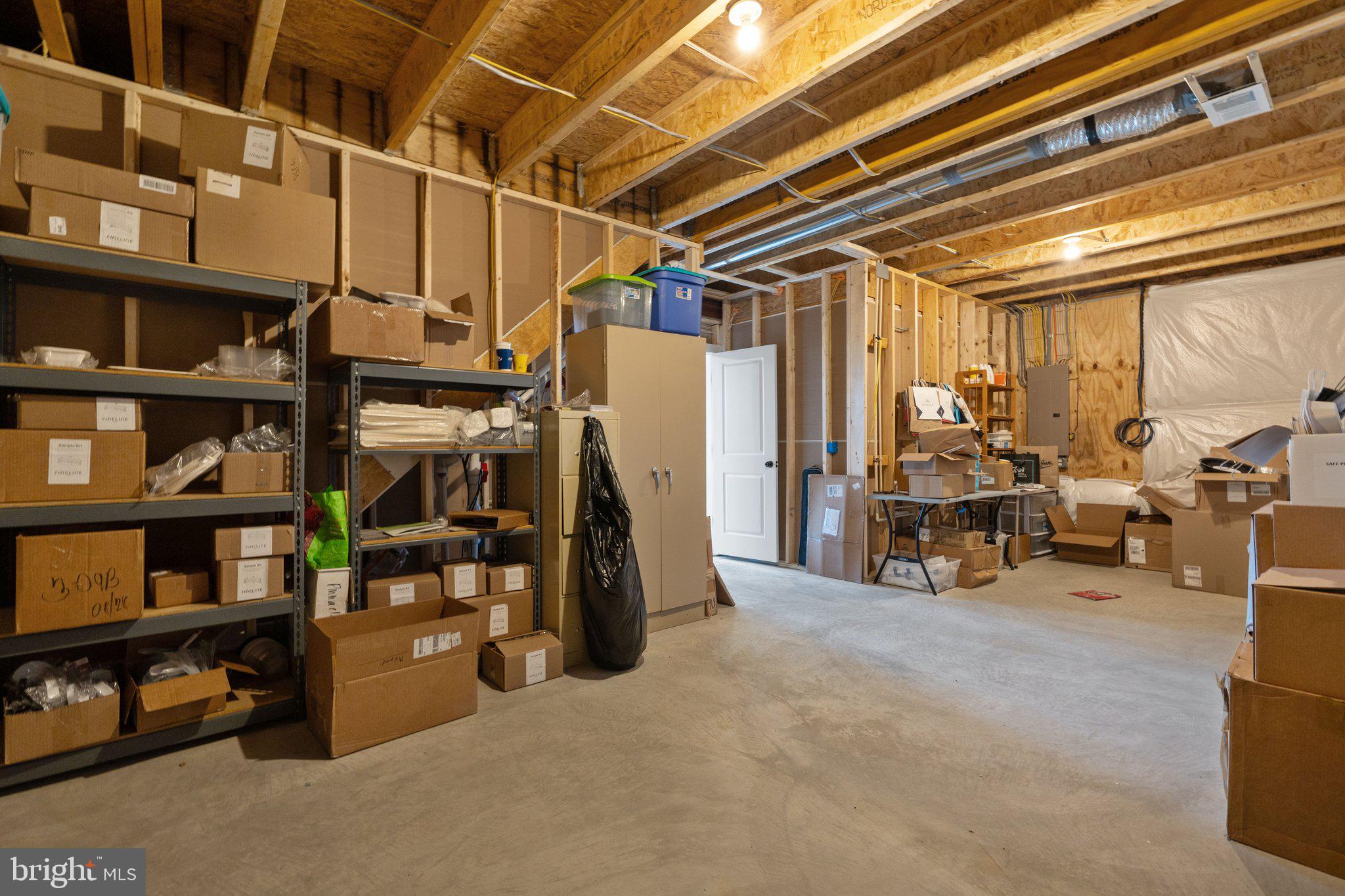 LOVETTSVILLE - Residential