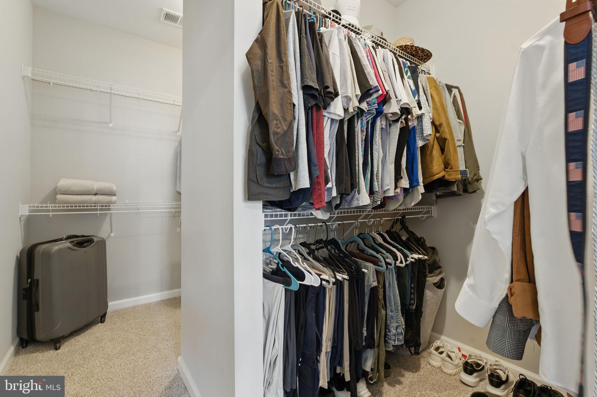 LOVETTSVILLE - Residential