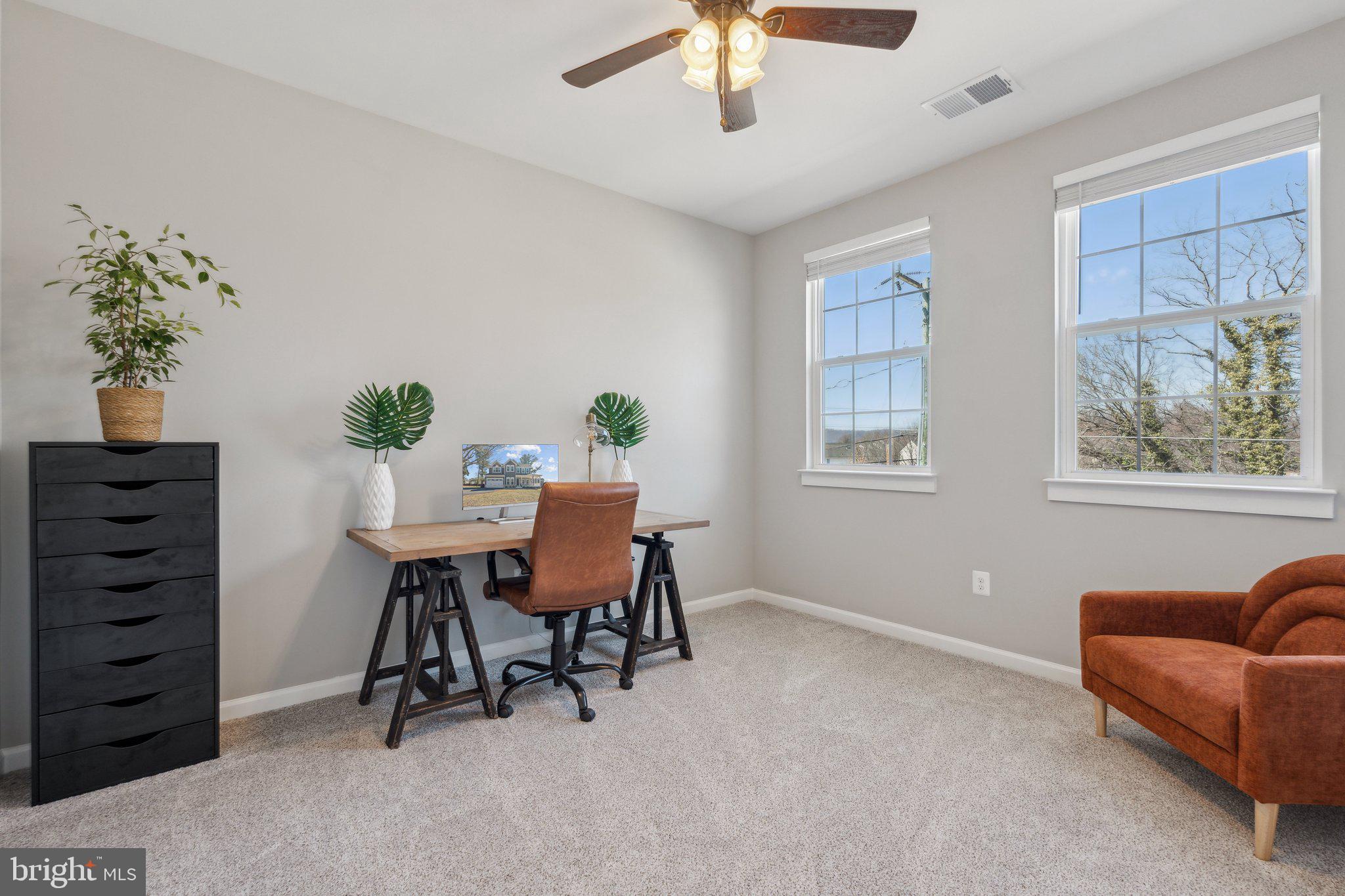 LOVETTSVILLE - Residential