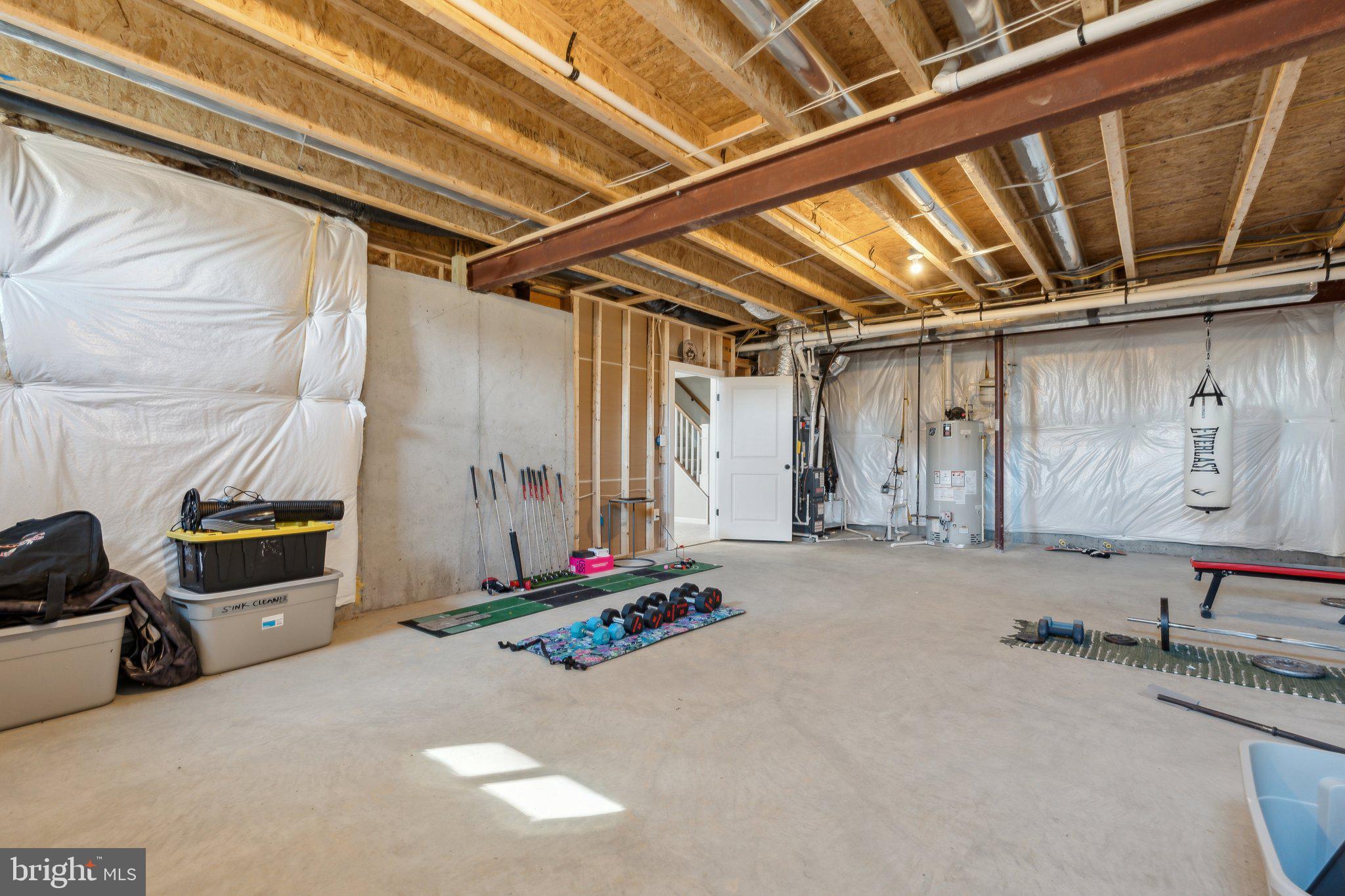 LOVETTSVILLE - Residential