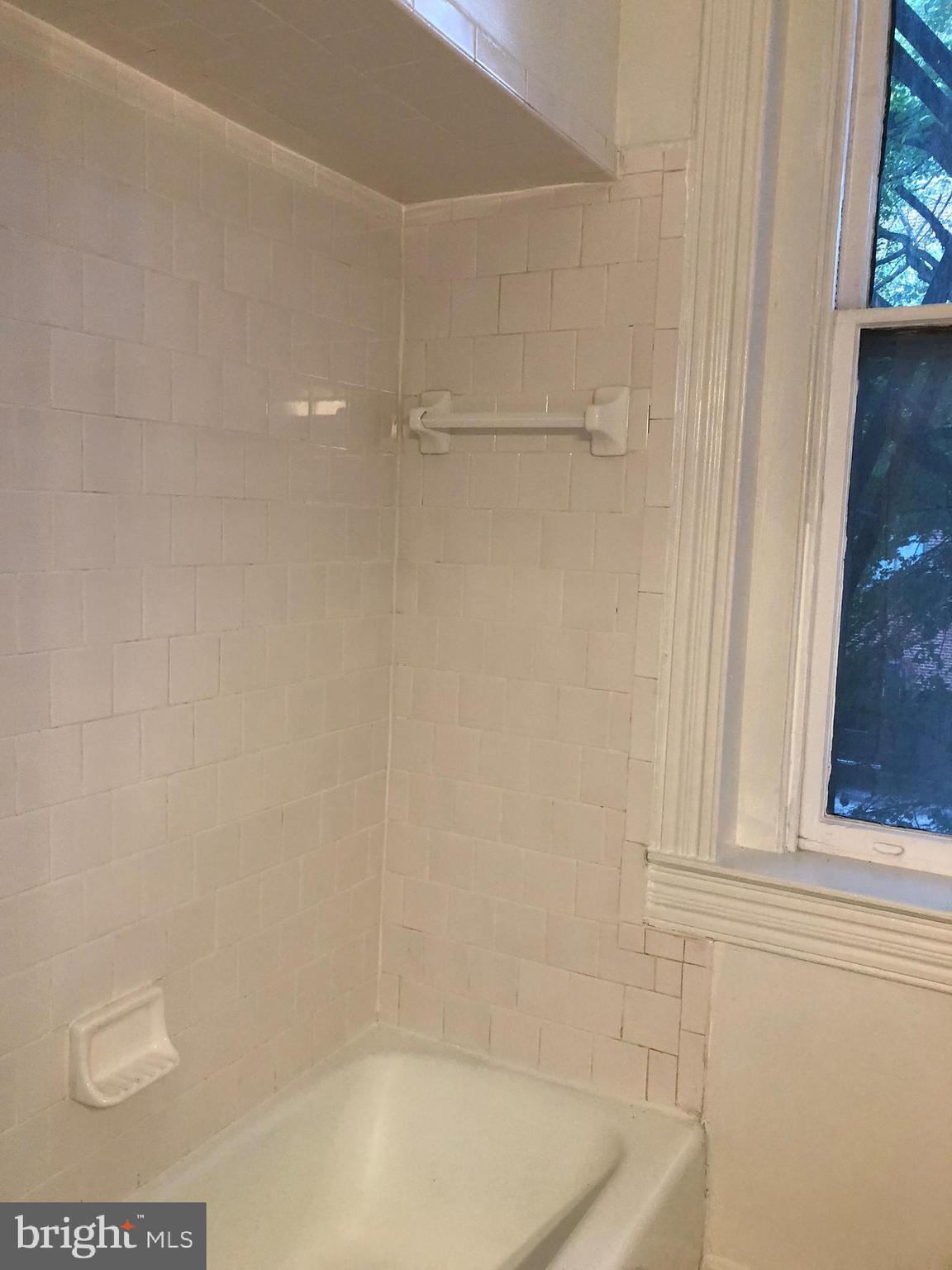 BOLTON HILL HISTORIC DISTRICT - Residential Lease