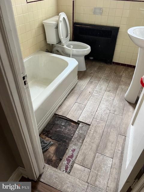 OXFORD CIRCLE - Residential Income