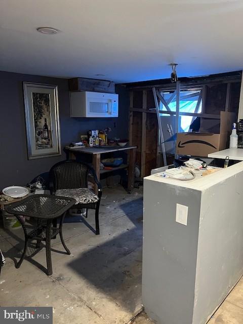 OXFORD CIRCLE - Residential Income