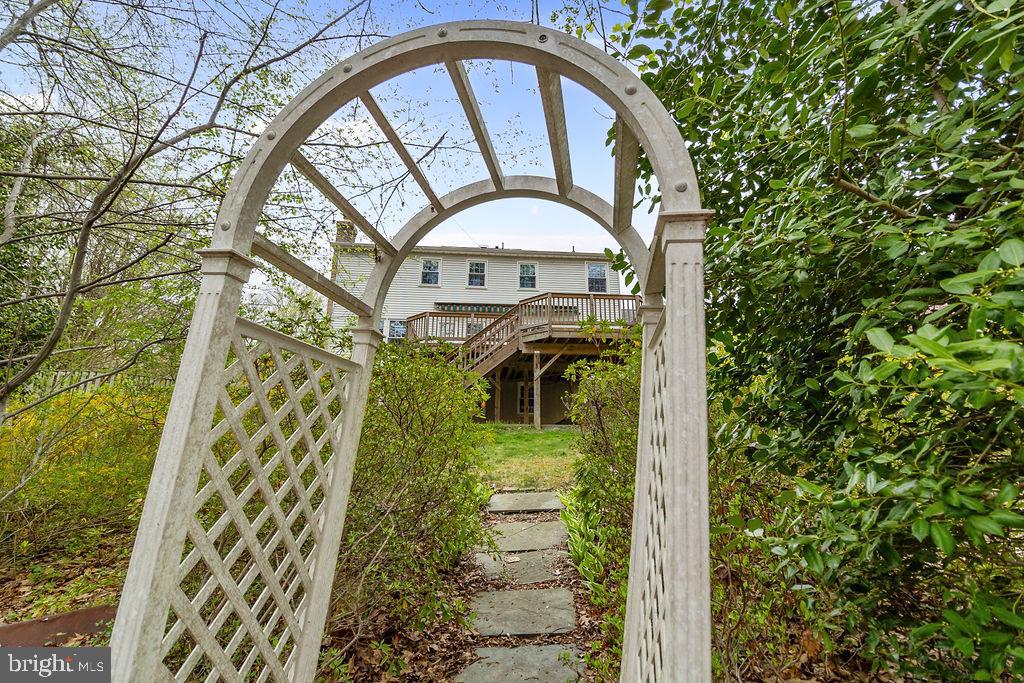 NEWINGTON STATION - Residential