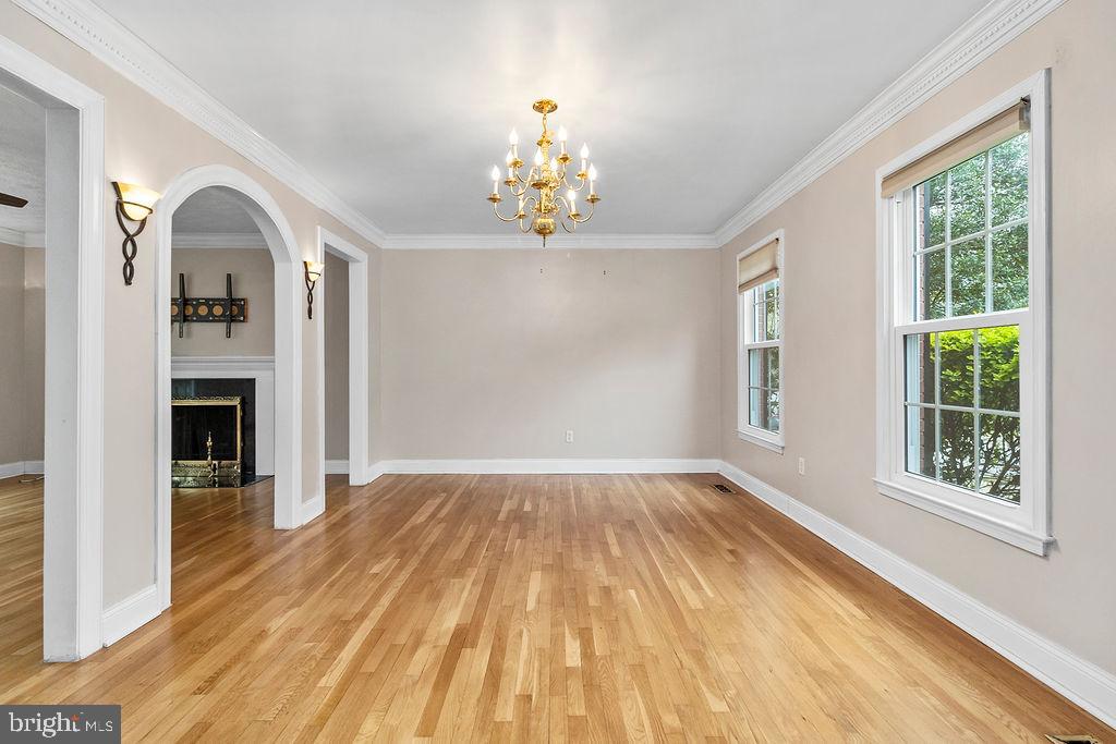 NEWINGTON STATION - Residential