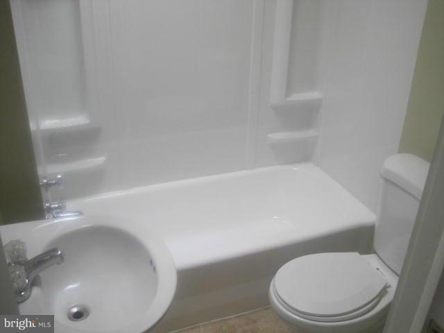 WESTPORT - Residential Lease