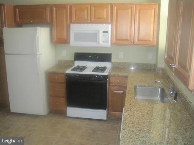 WESTPORT - Residential Lease