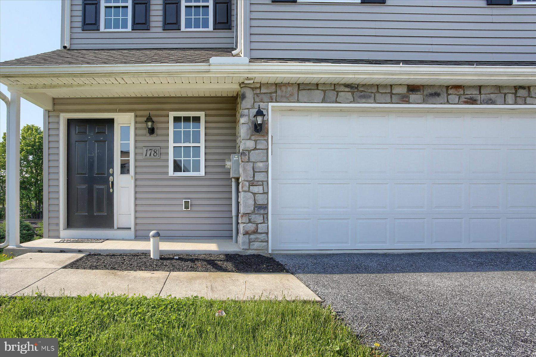 178 BRAEBURN WAY