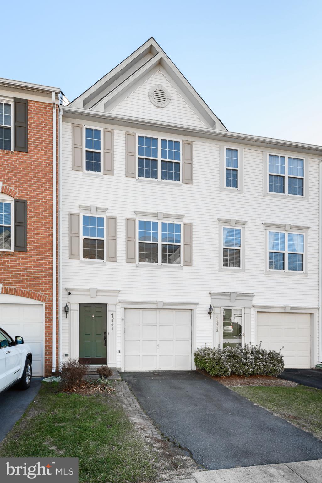 TRAILSIDE - Residential