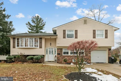 918 Grenville Drive, Turnersville, NJ MLS: NJGL2053228