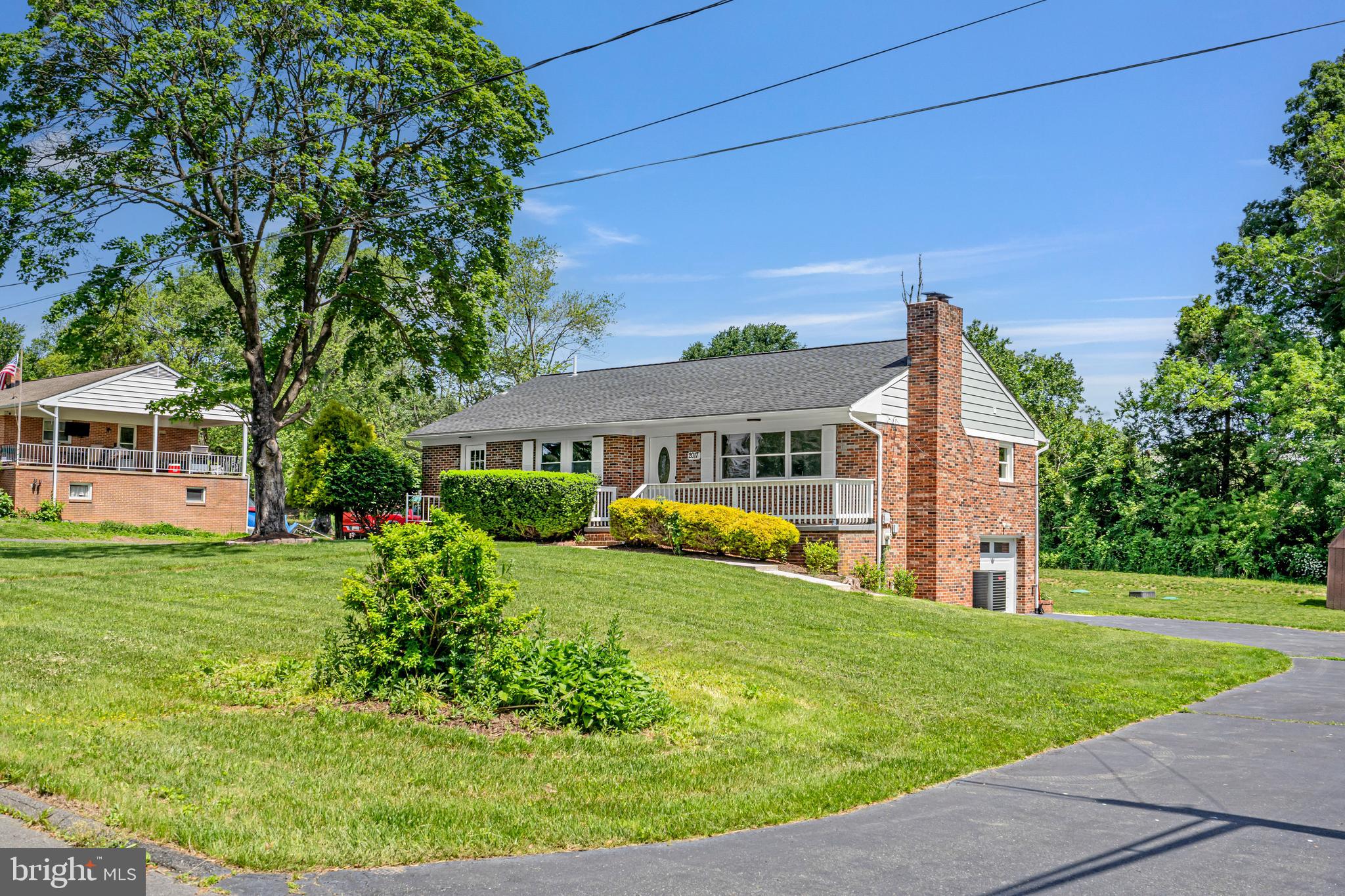GIBSON MANOR - Residential