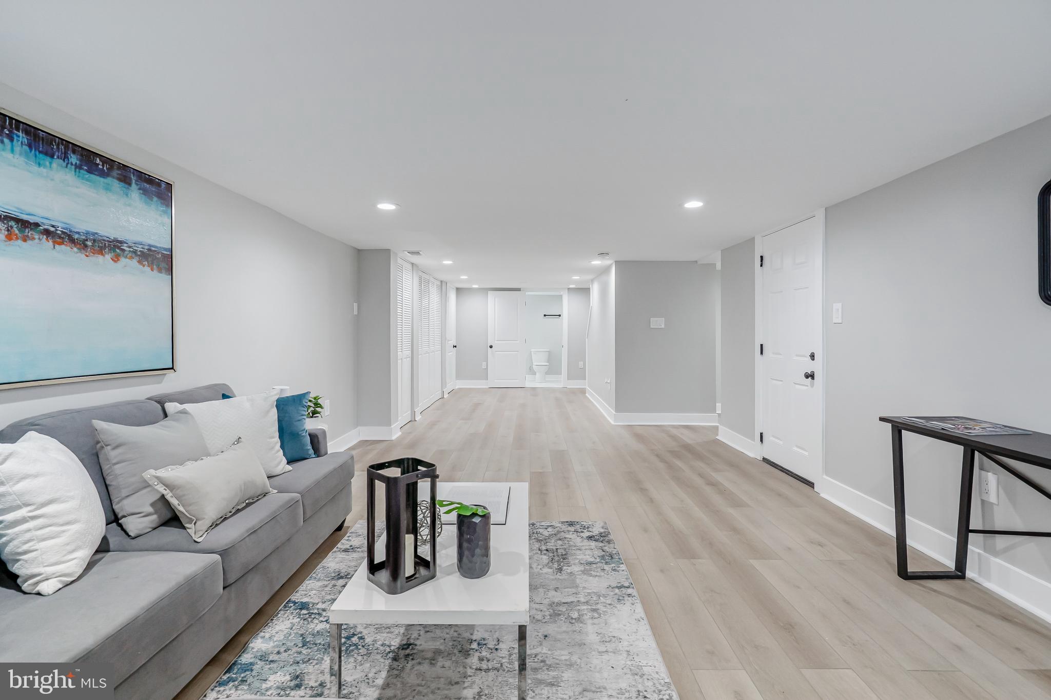 GIBSON MANOR - Residential