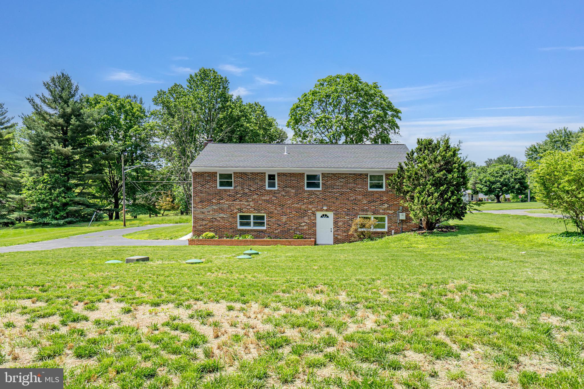 GIBSON MANOR - Residential