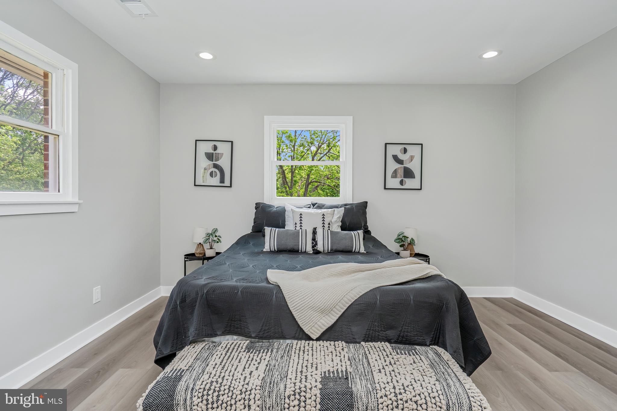 GIBSON MANOR - Residential