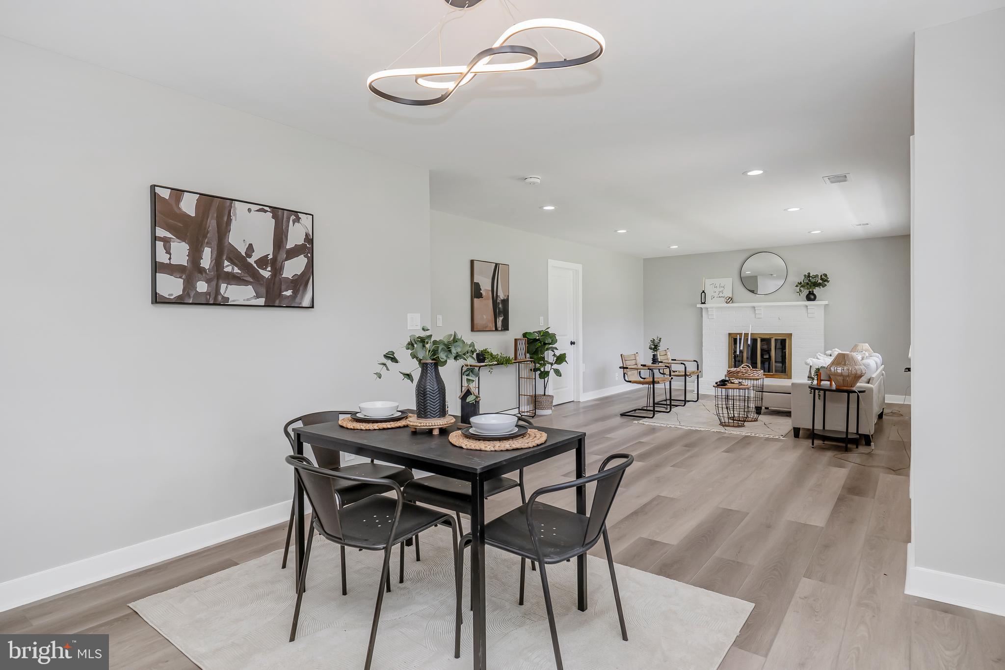GIBSON MANOR - Residential