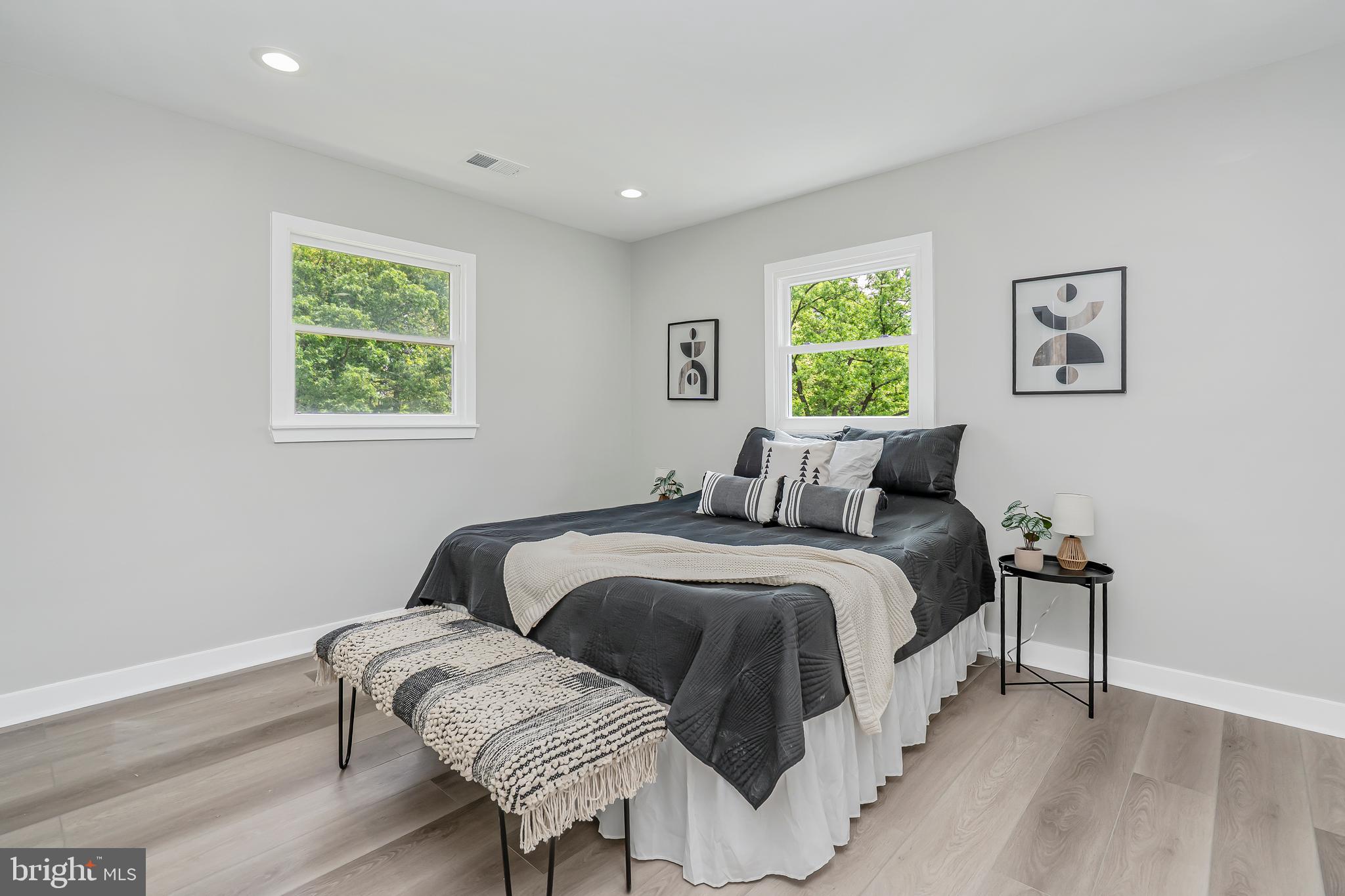 GIBSON MANOR - Residential