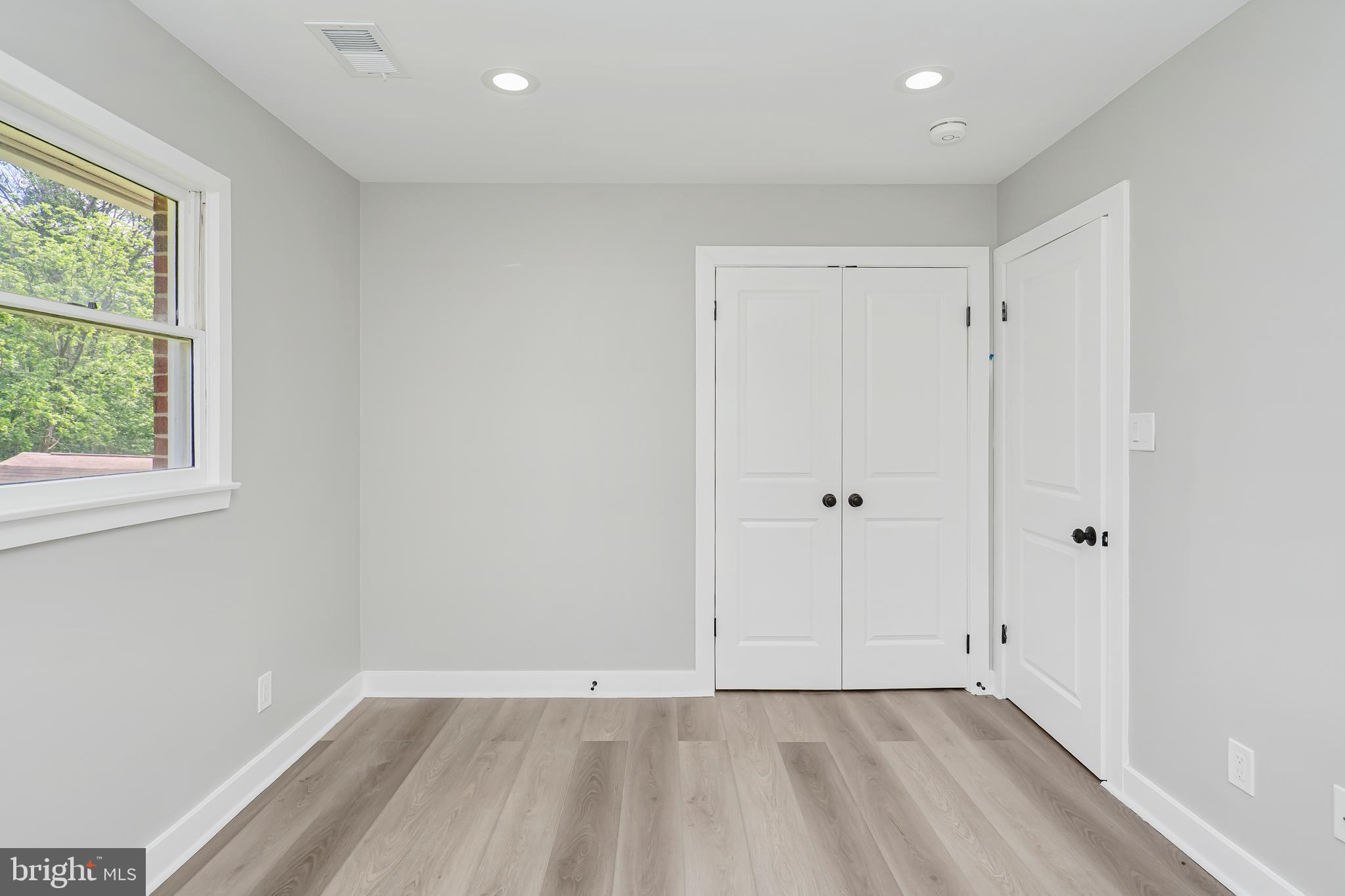 GIBSON MANOR - Residential