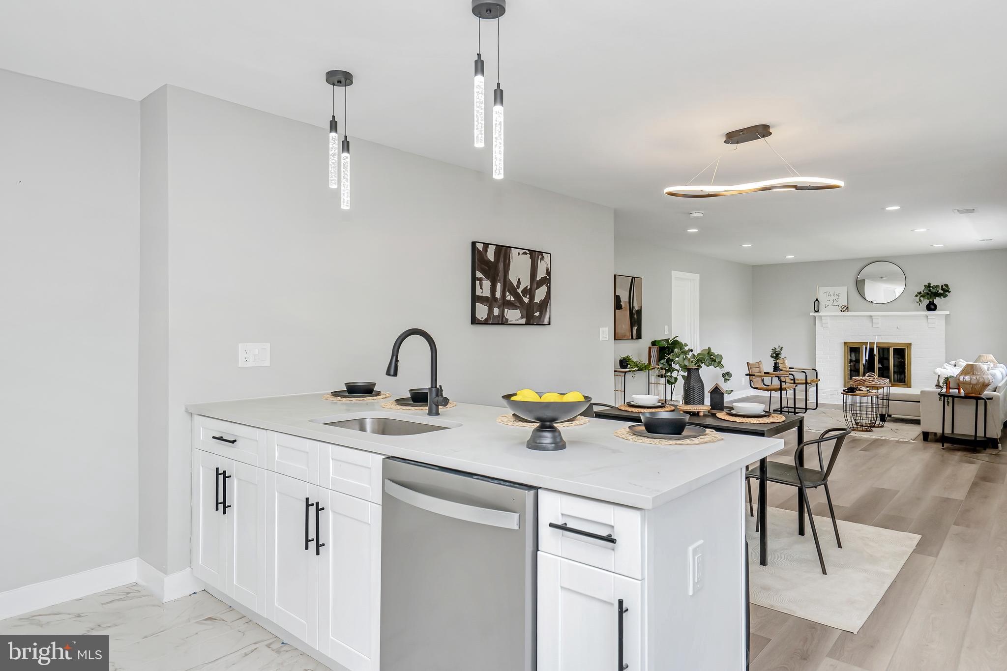 GIBSON MANOR - Residential