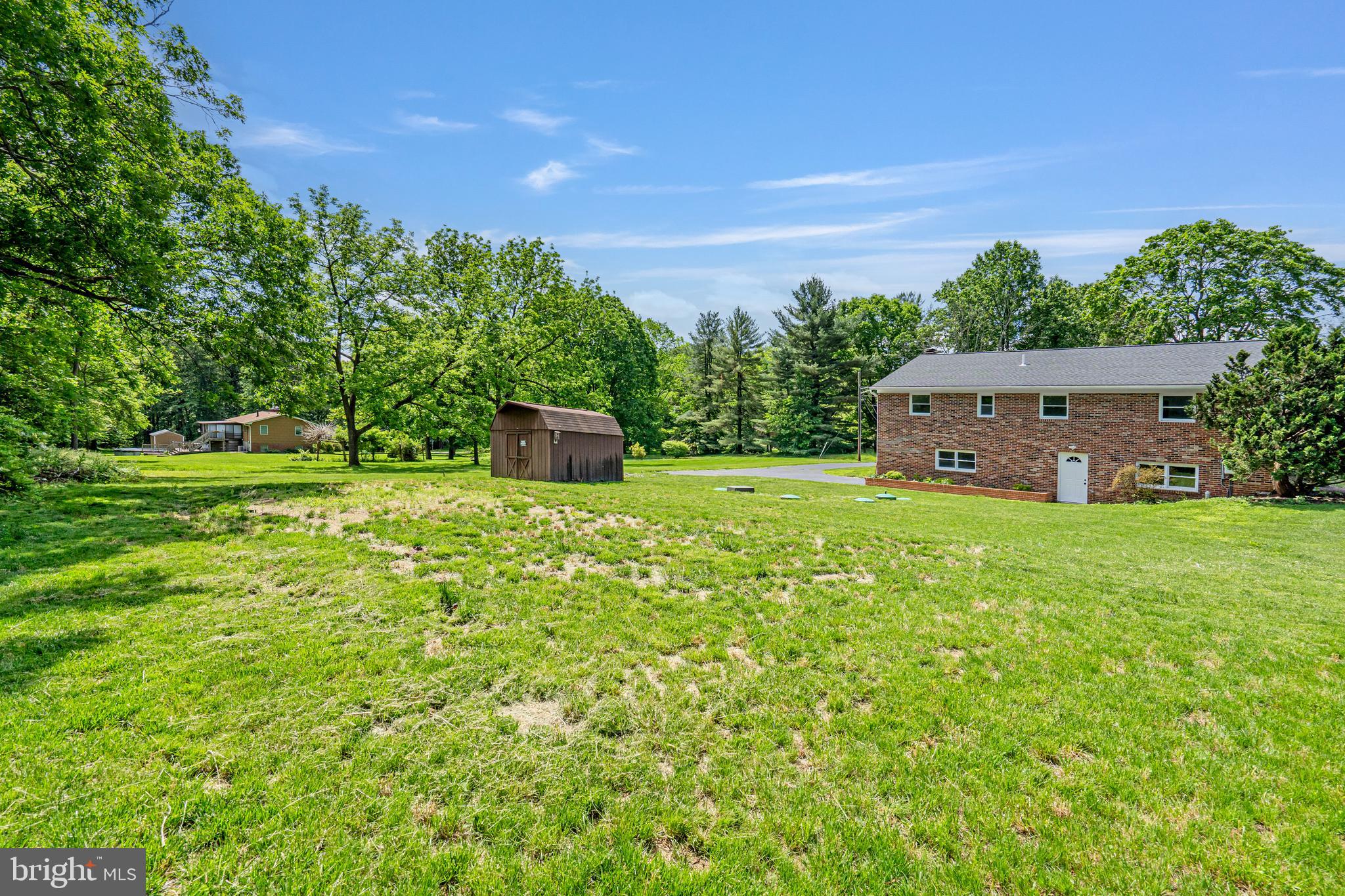 GIBSON MANOR - Residential