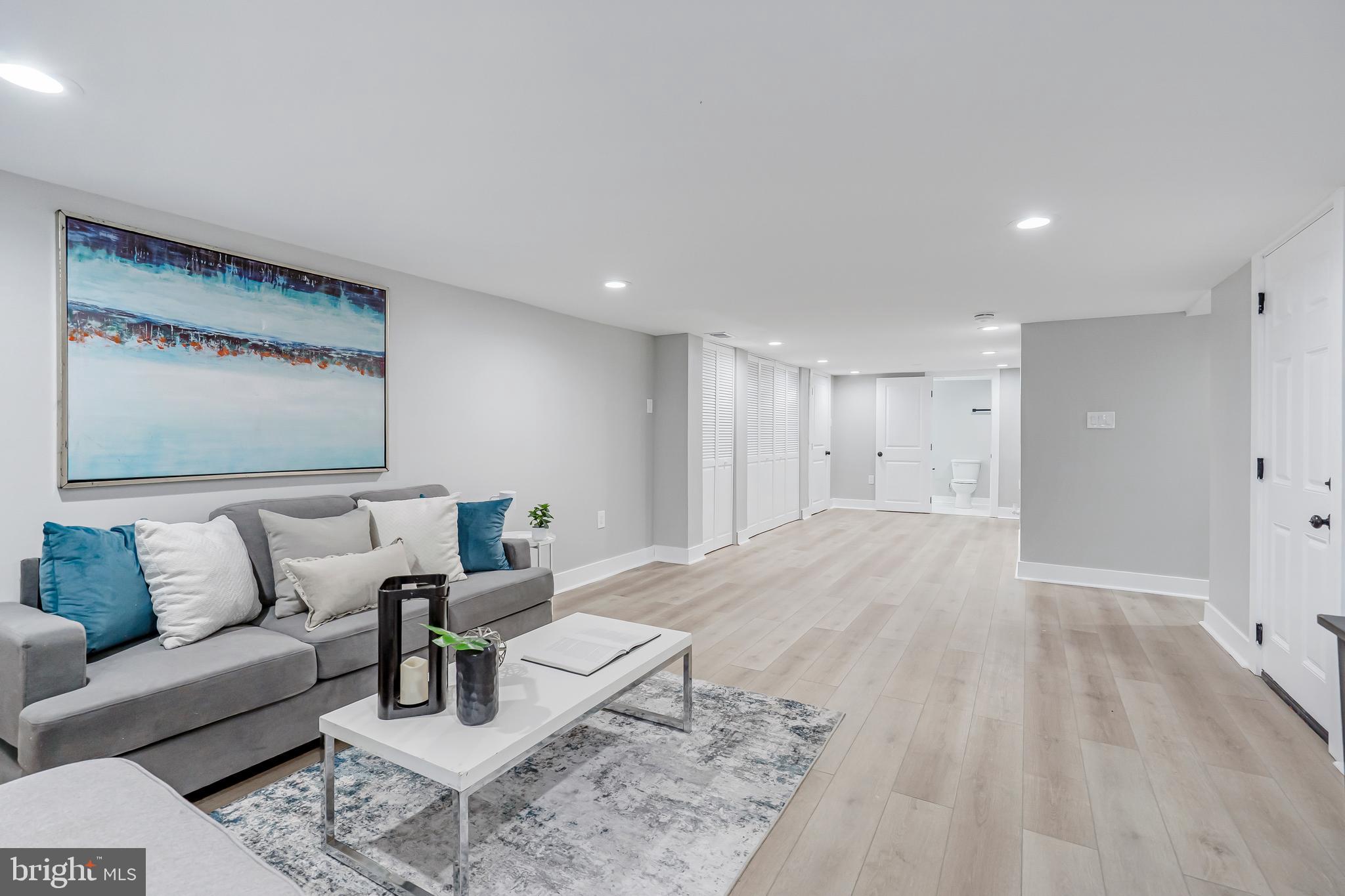 GIBSON MANOR - Residential