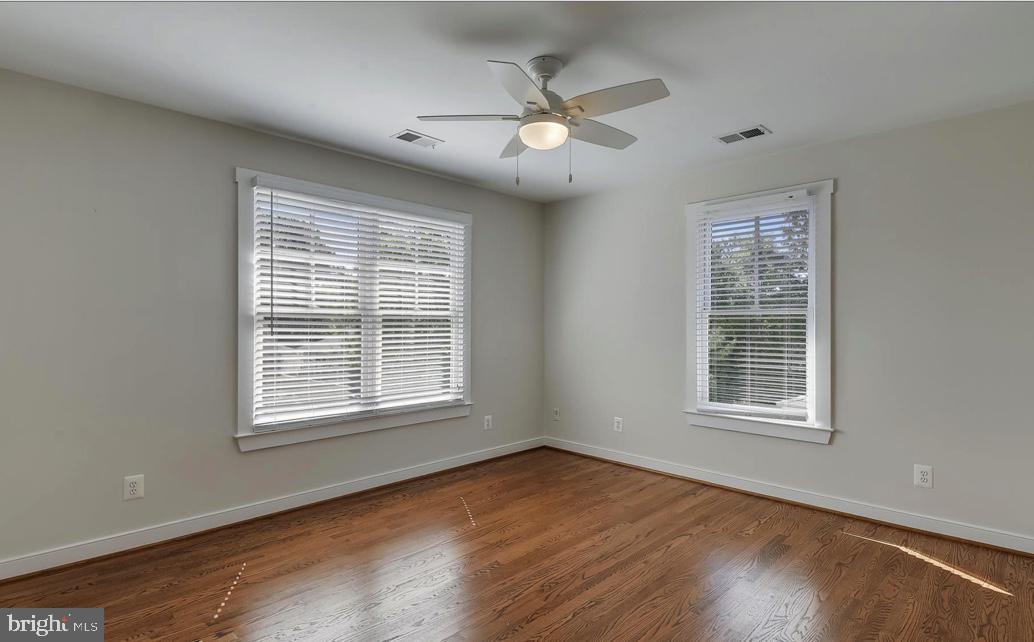 OVER LEE KNOLLS - Residential Lease