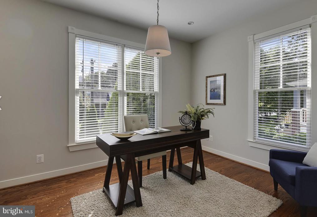 OVER LEE KNOLLS - Residential Lease