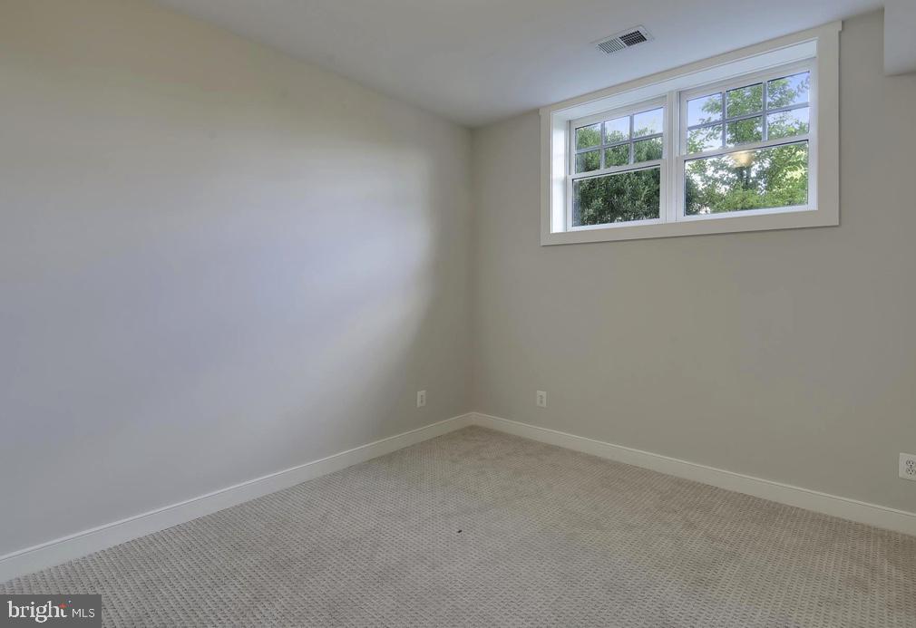 OVER LEE KNOLLS - Residential Lease