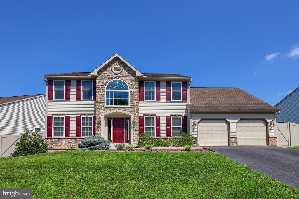 Photo of 30 Chamberlain Lane, MILLERSVILLE, PA 17551 (MLS # PALA2073442)