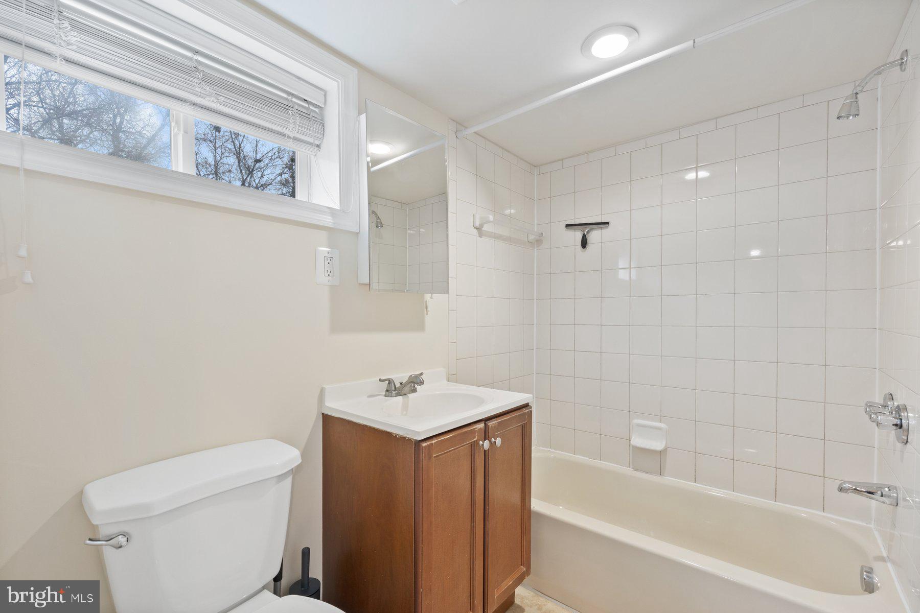 QUEENS CHAPEL MANOR - Residential