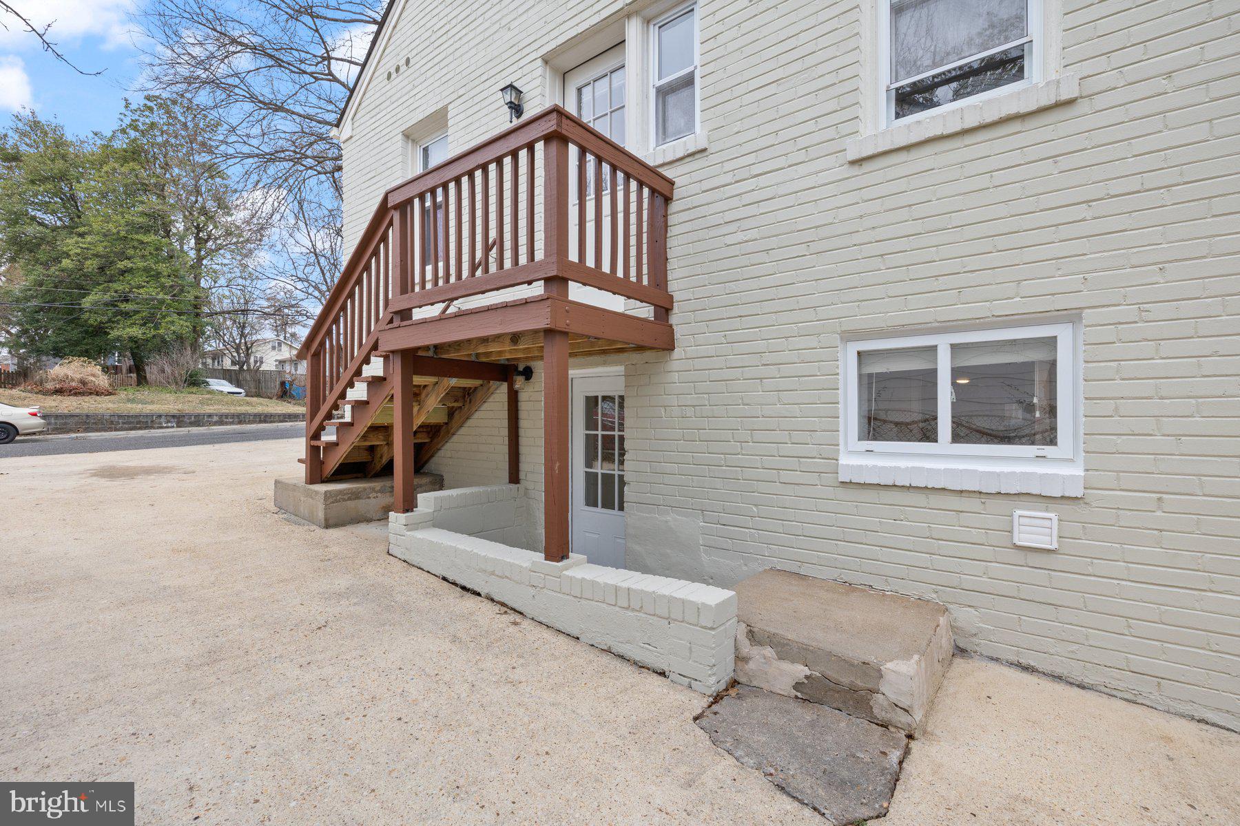 QUEENS CHAPEL MANOR - Residential