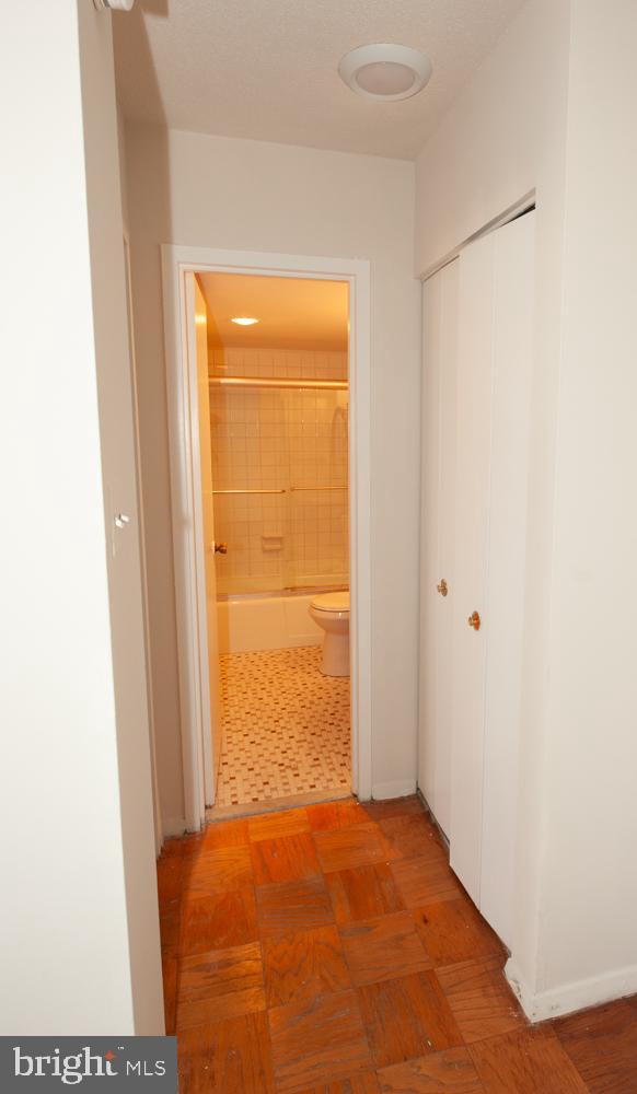 WESTCHESTER PARK - Residential Lease