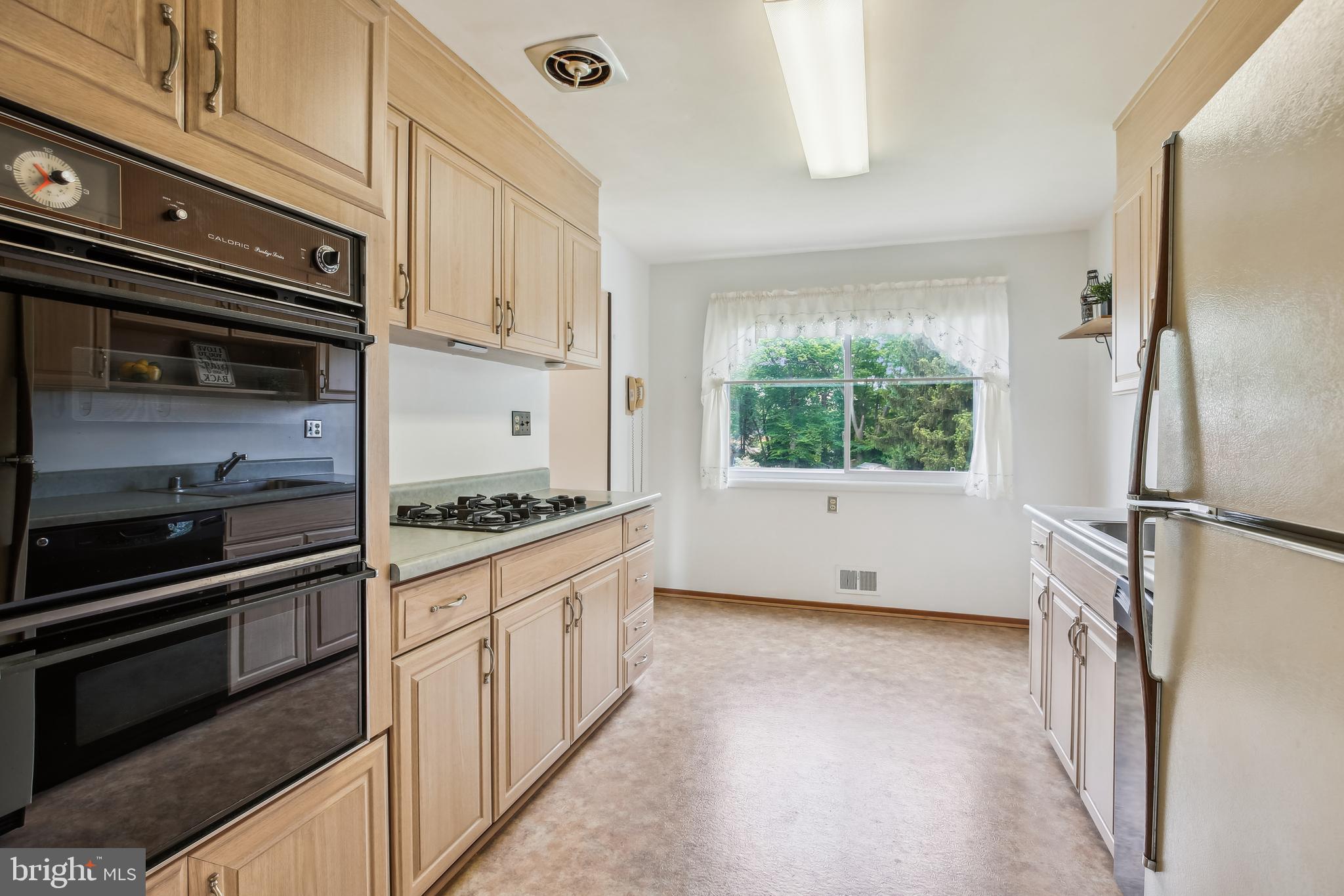 14105 PARKLAND DRIVE