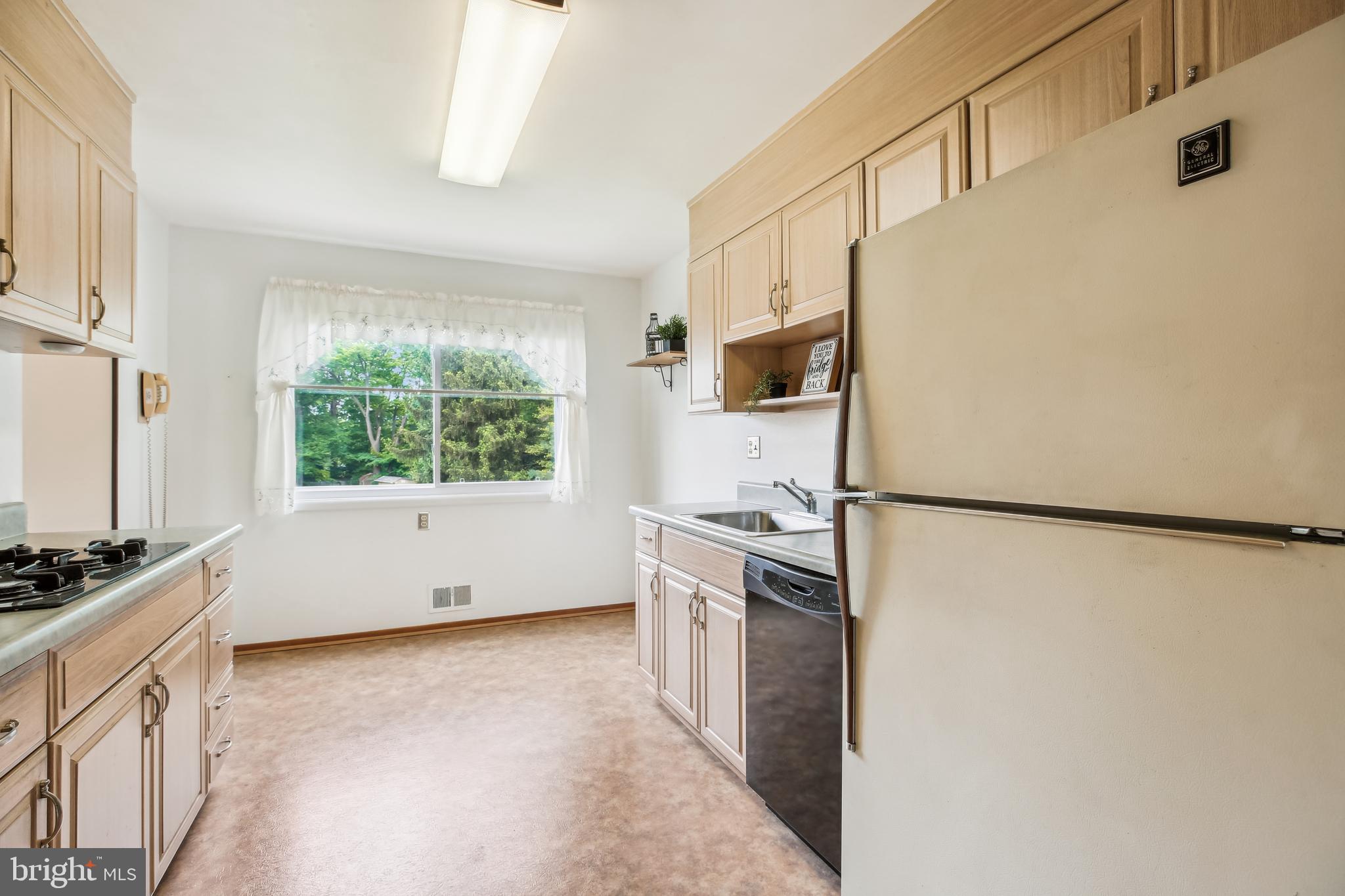 14105 PARKLAND DRIVE
