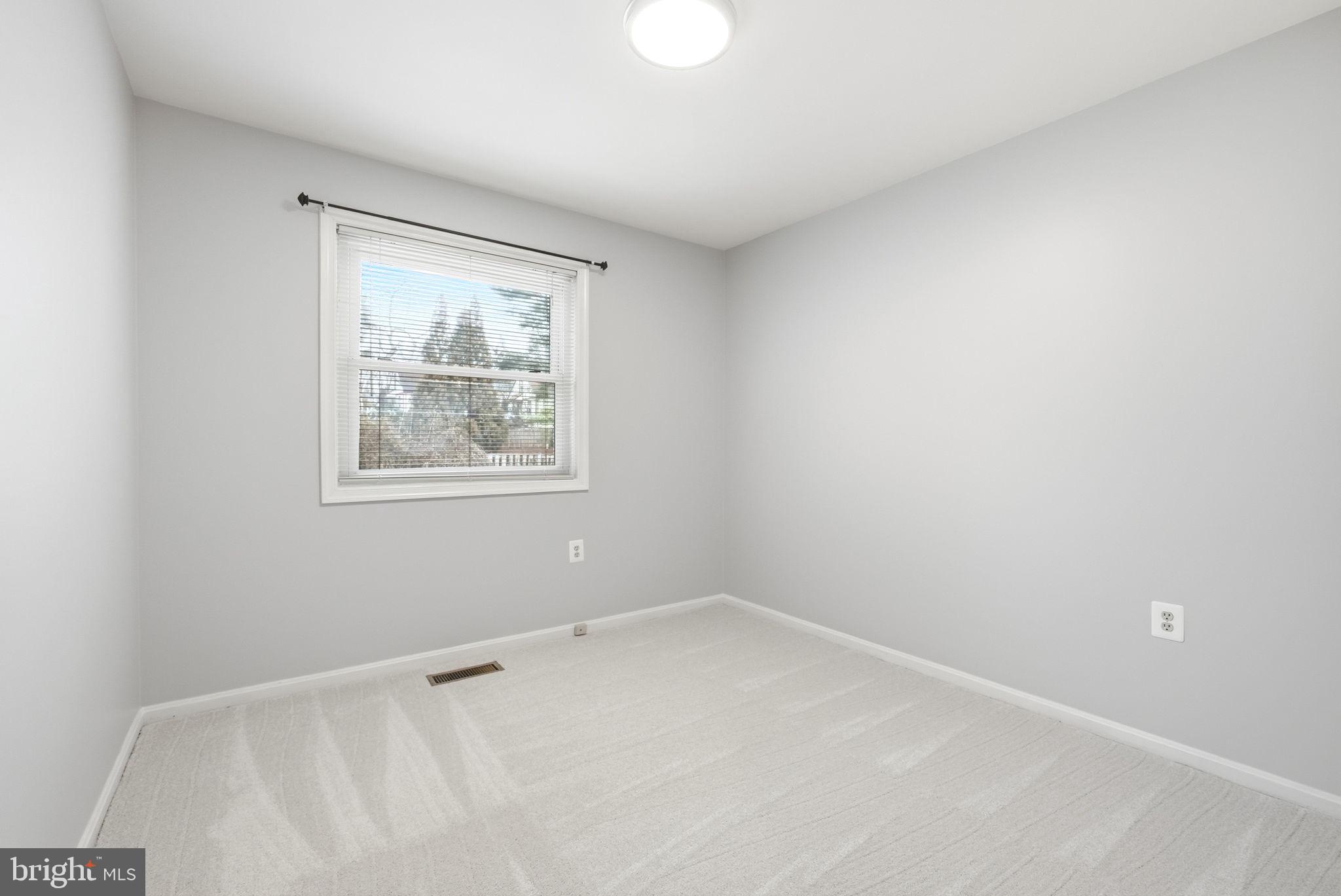 BURKE STATION SQUARE - Residential