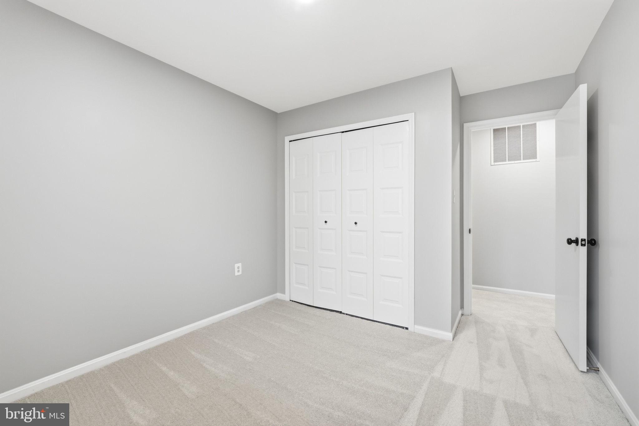 BURKE STATION SQUARE - Residential