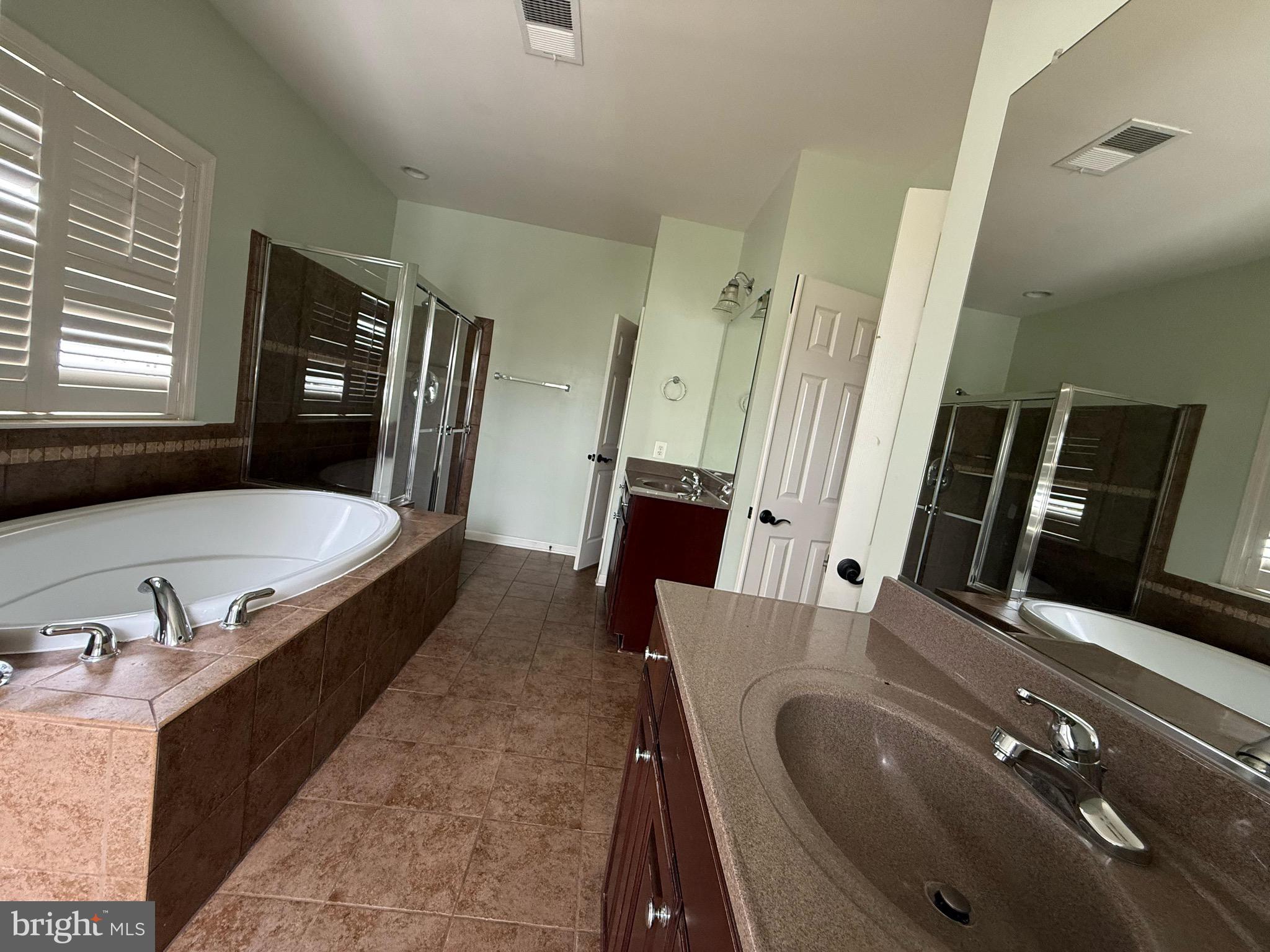 AMBERLEIGH - Residential Lease