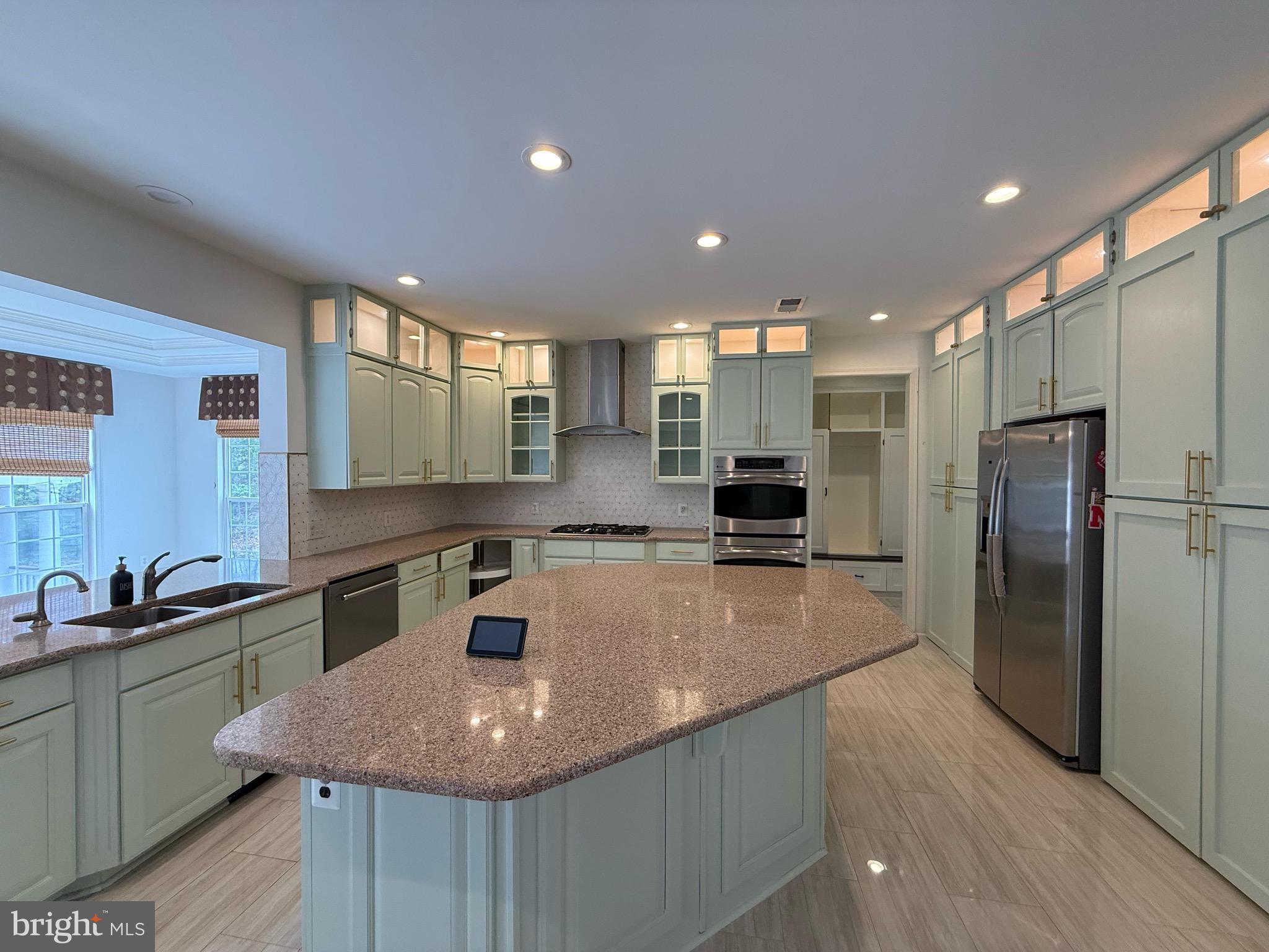 AMBERLEIGH - Residential Lease