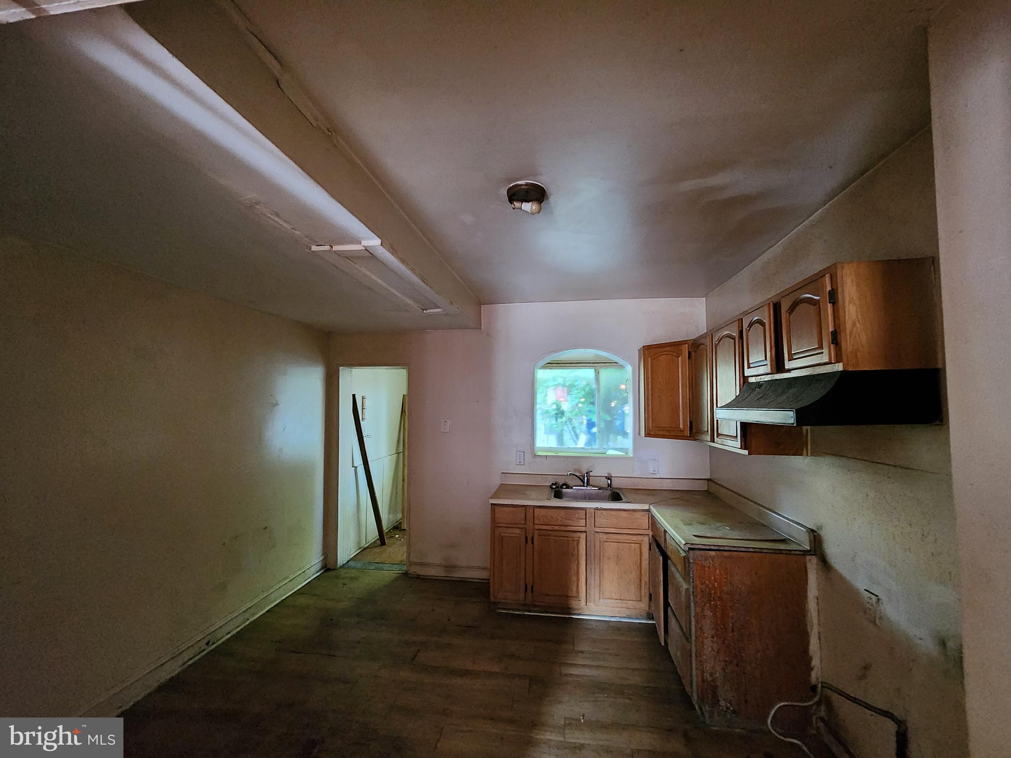 WEST ARLINGTON - Residential