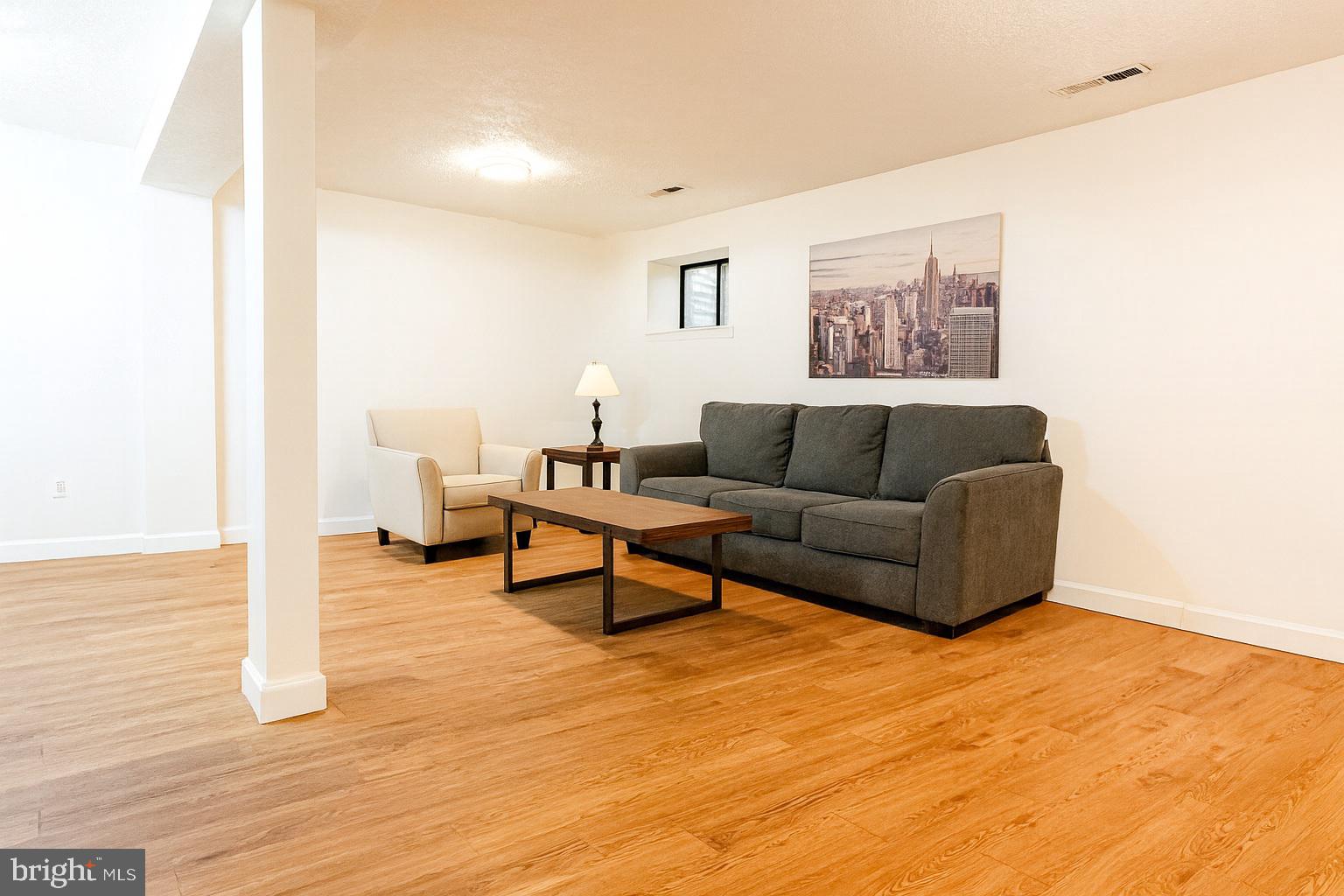 INVERNESS NORTH - Residential Lease