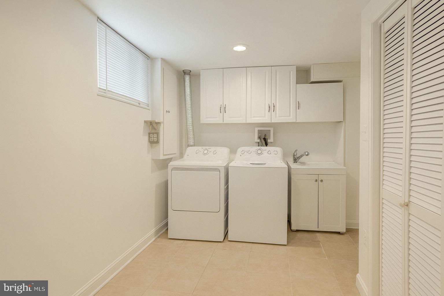 INVERNESS NORTH - Residential Lease