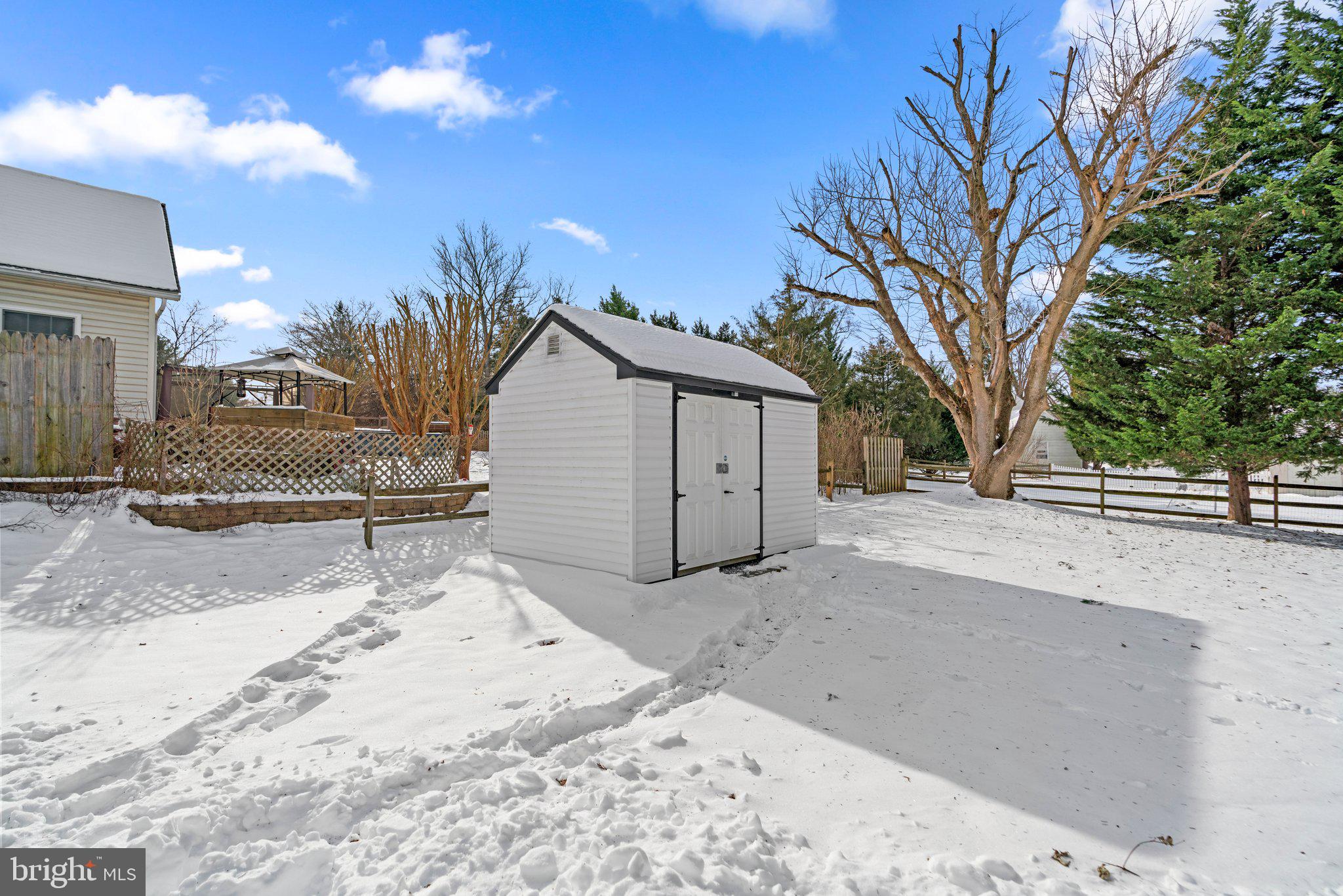 NORBECK ESTATES - Residential