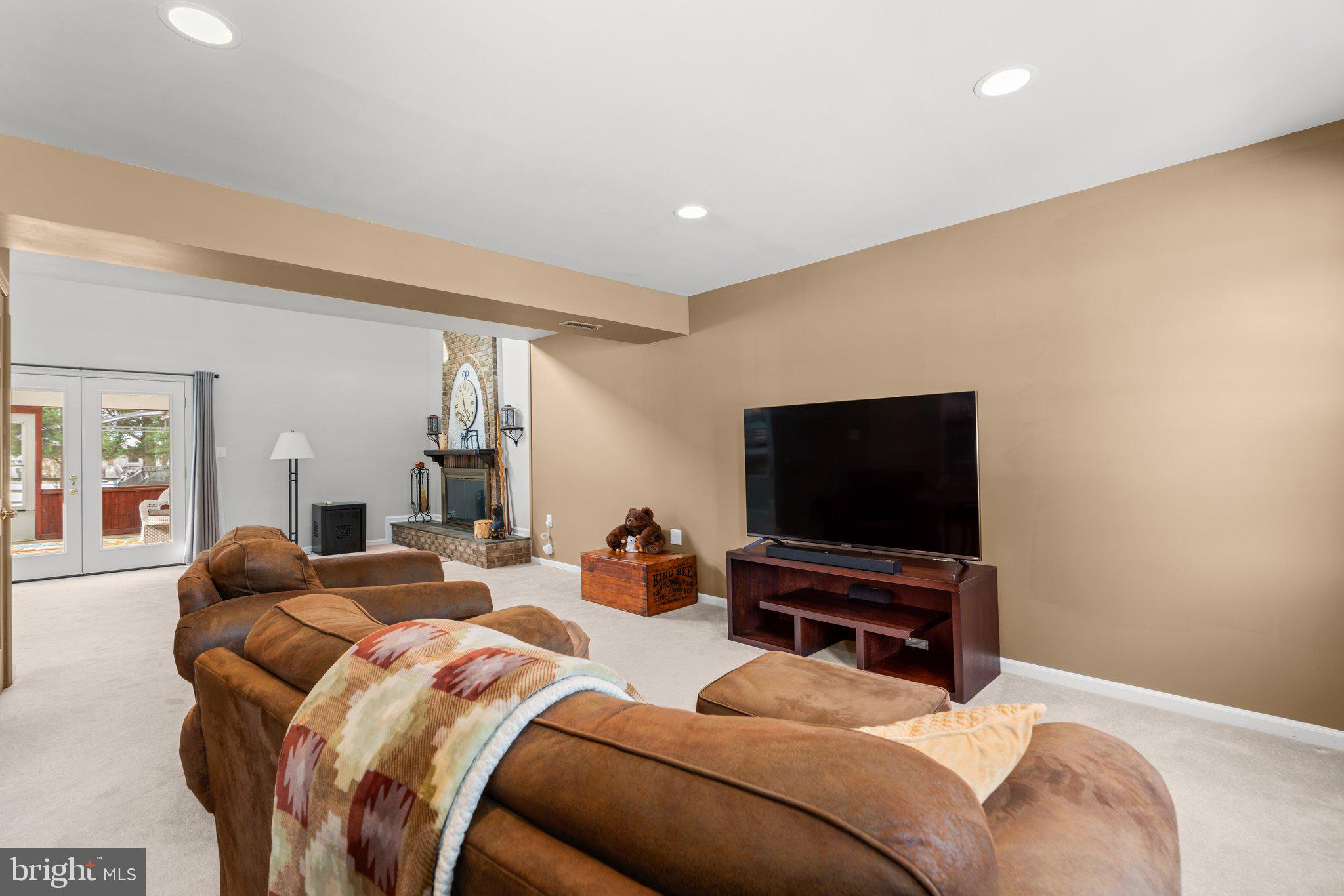 NORBECK ESTATES - Residential