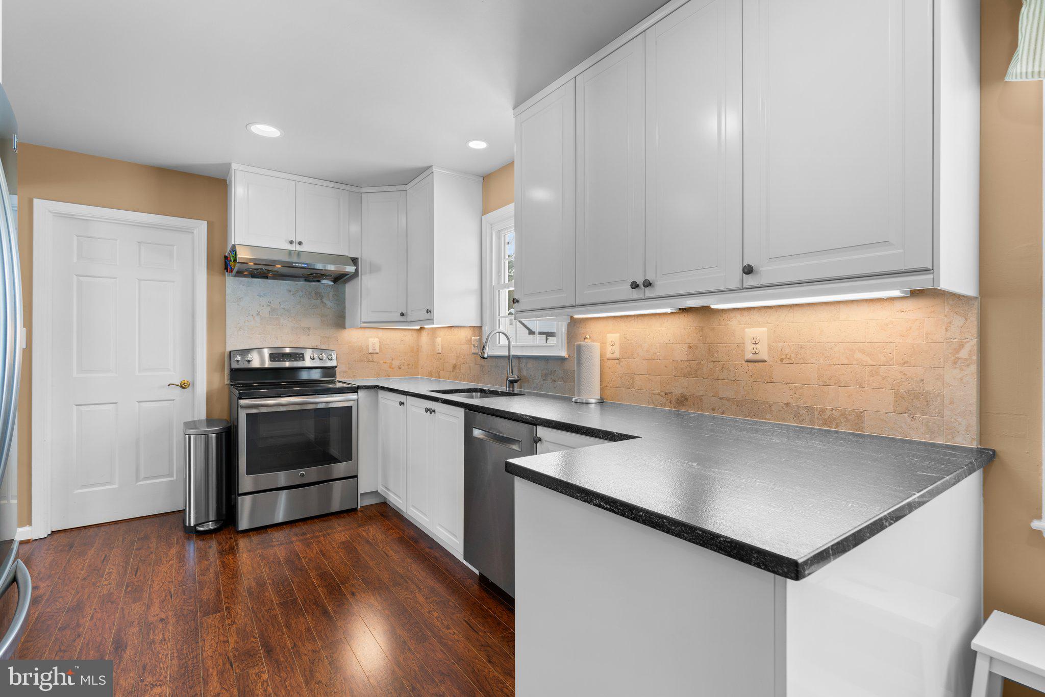 NORBECK ESTATES - Residential