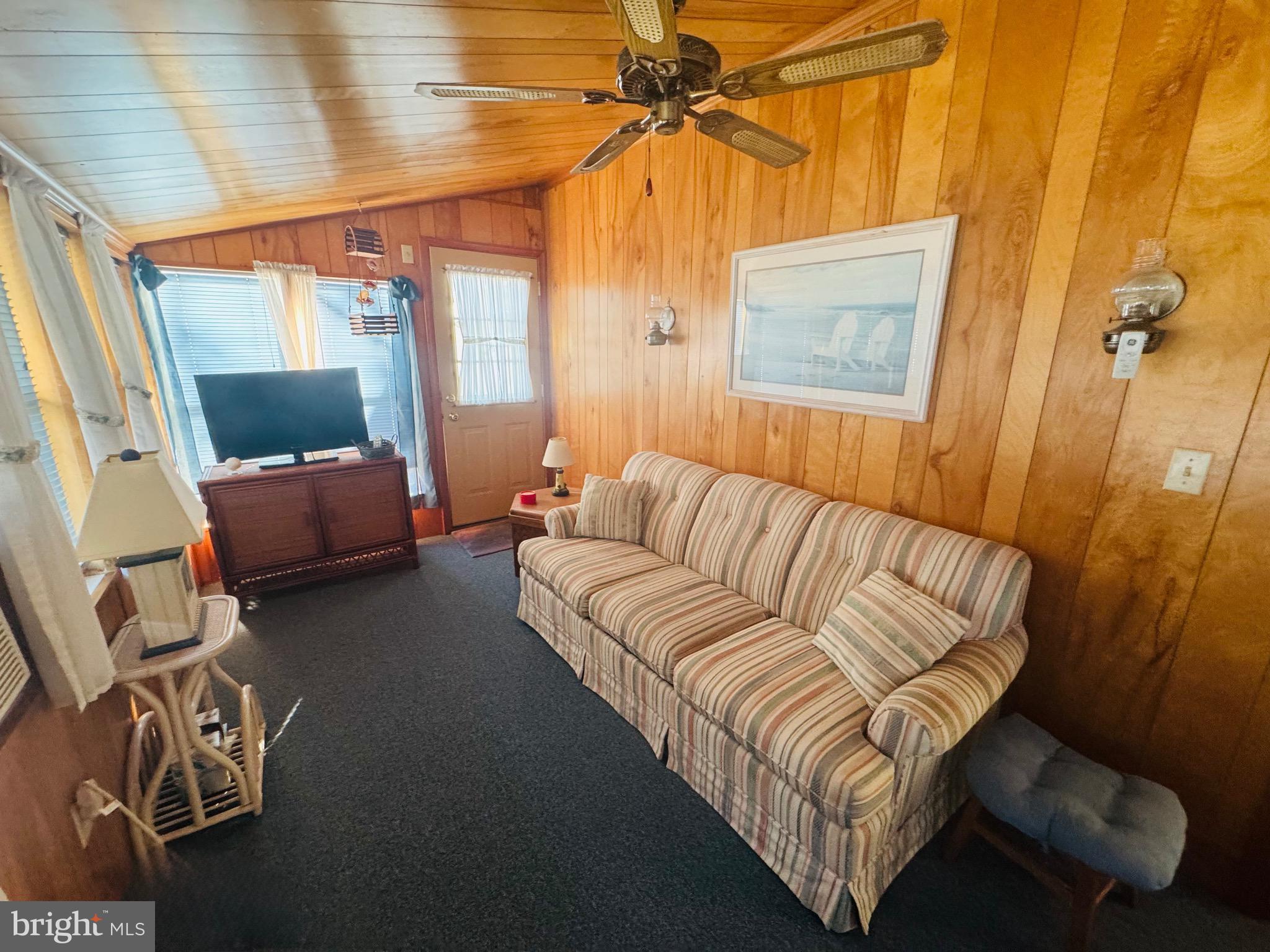 39997 N CROPPERS CIRCLE