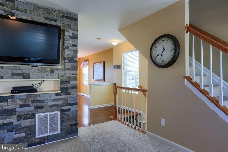 HAWTHORNE RIDGE - Residential