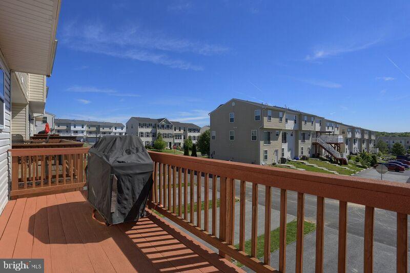 HAWTHORNE RIDGE - Residential