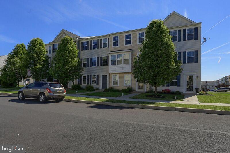 HAWTHORNE RIDGE - Residential