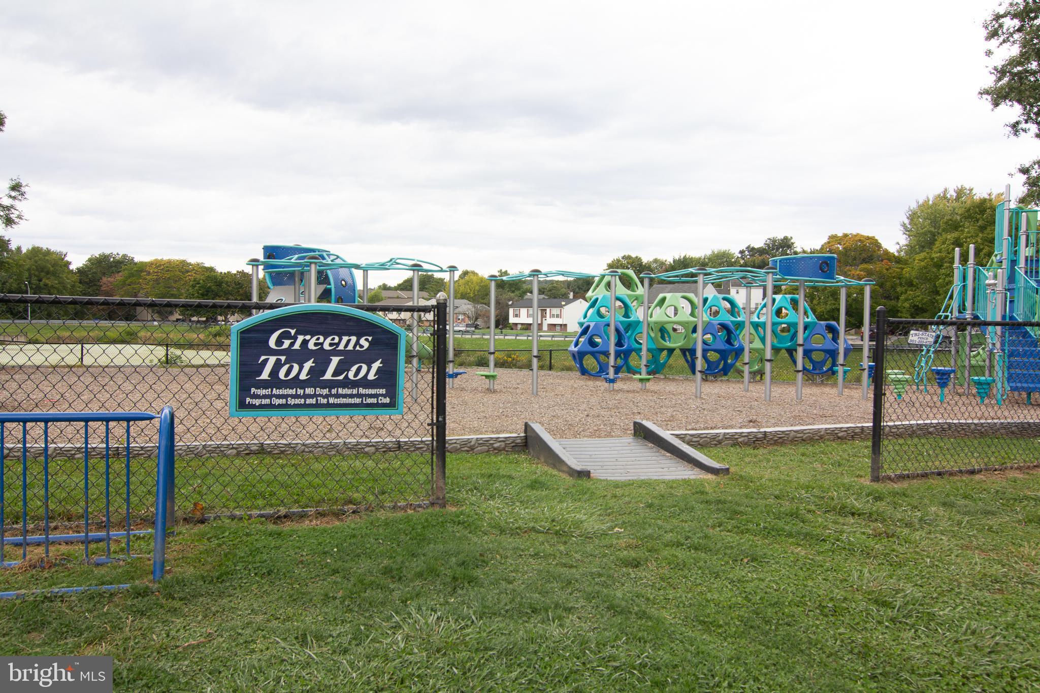 THE GREENS OF WESTMINSTER - Residential